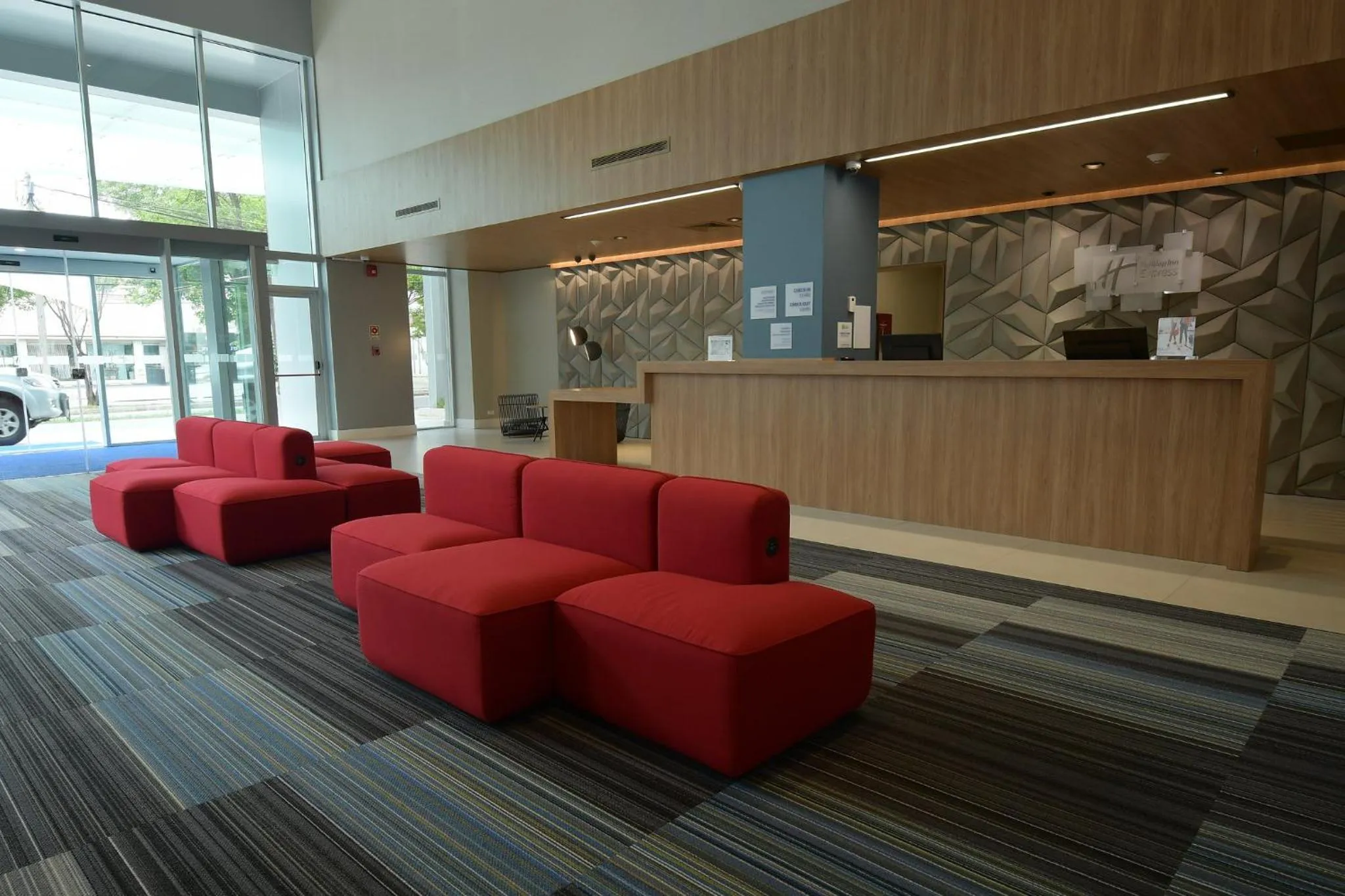 Property building in Holiday Inn Express Asuncion Aviadores by IHG