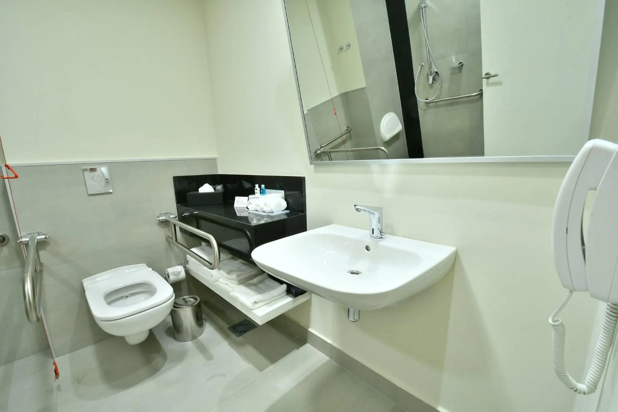 Photo of the whole room in Holiday Inn Express Asuncion Aviadores by IHG