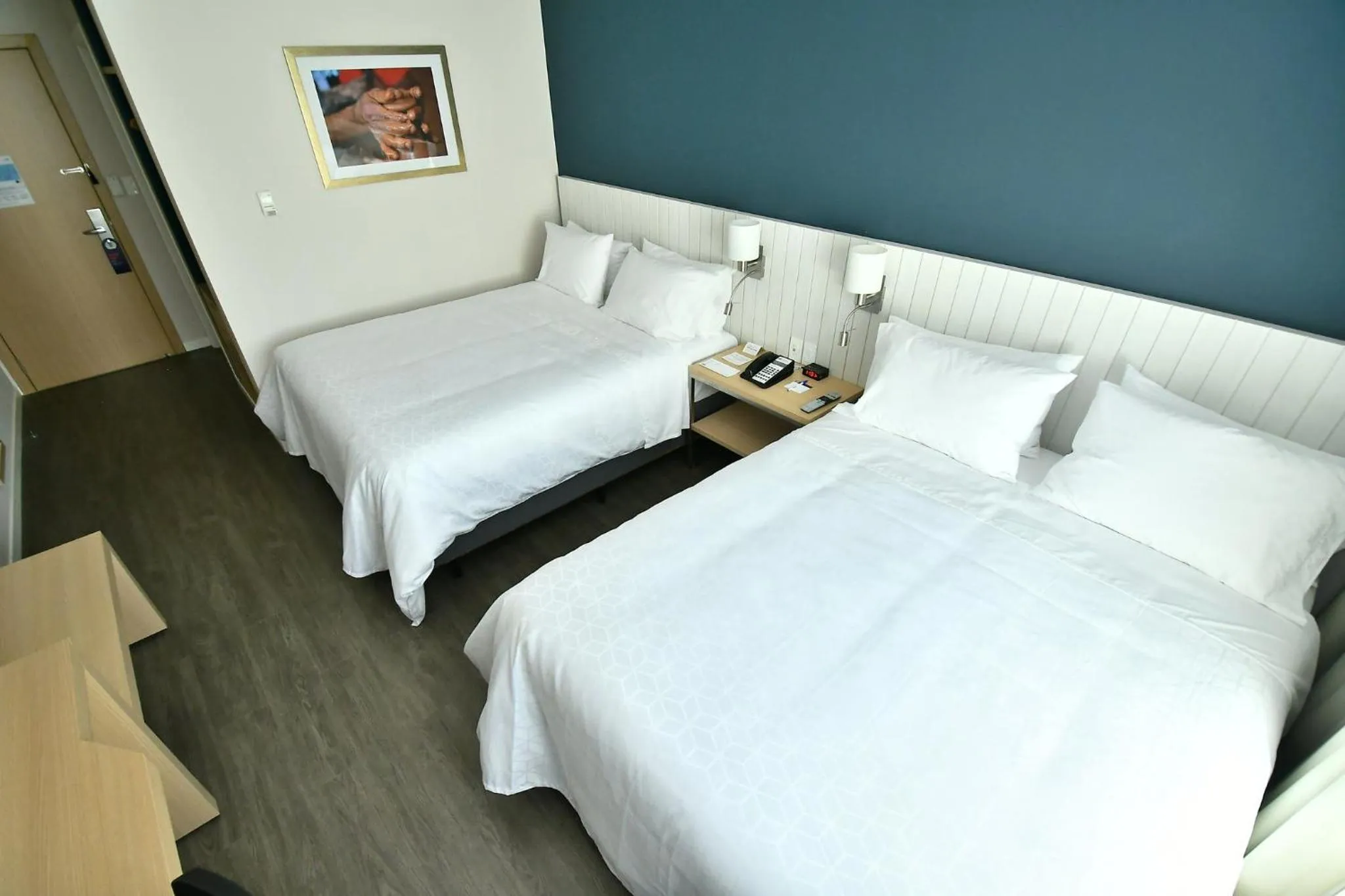 Photo of the whole room, Bed in Holiday Inn Express Asuncion Aviadores by IHG
