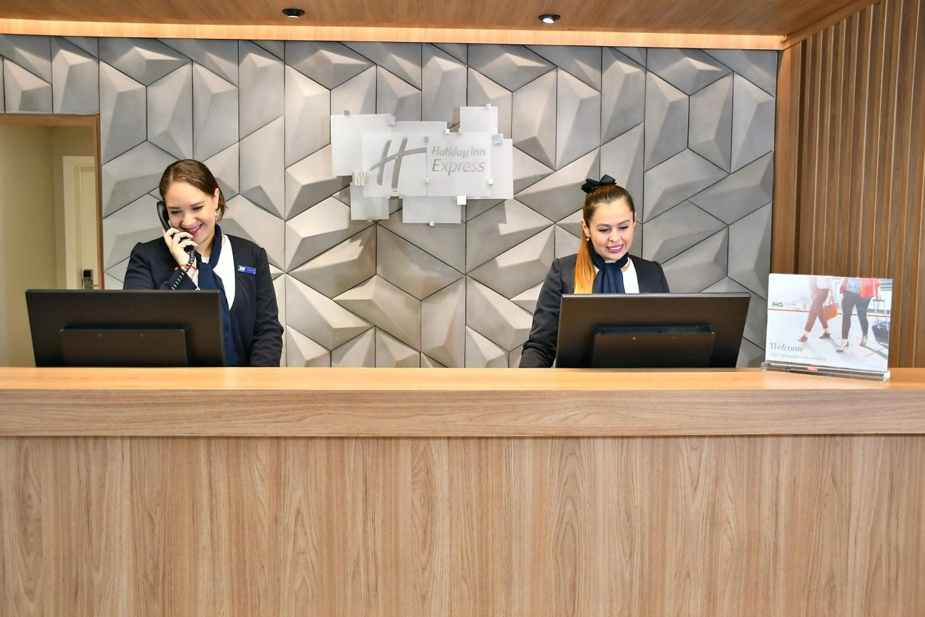 Property building in Holiday Inn Express Asuncion Aviadores by IHG