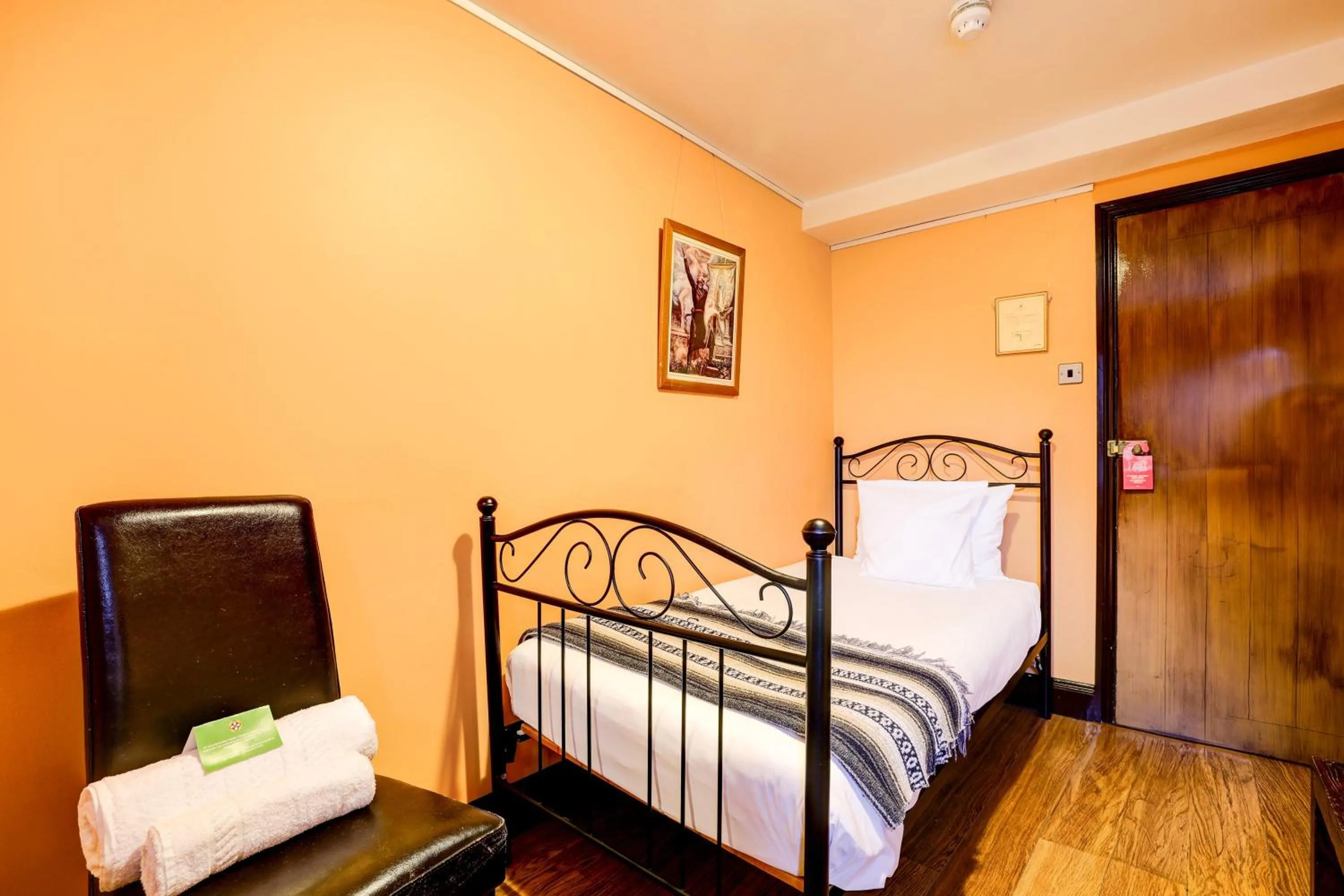 Bedroom, Bed in Church Street Hotel by Belvilla near The Oval London