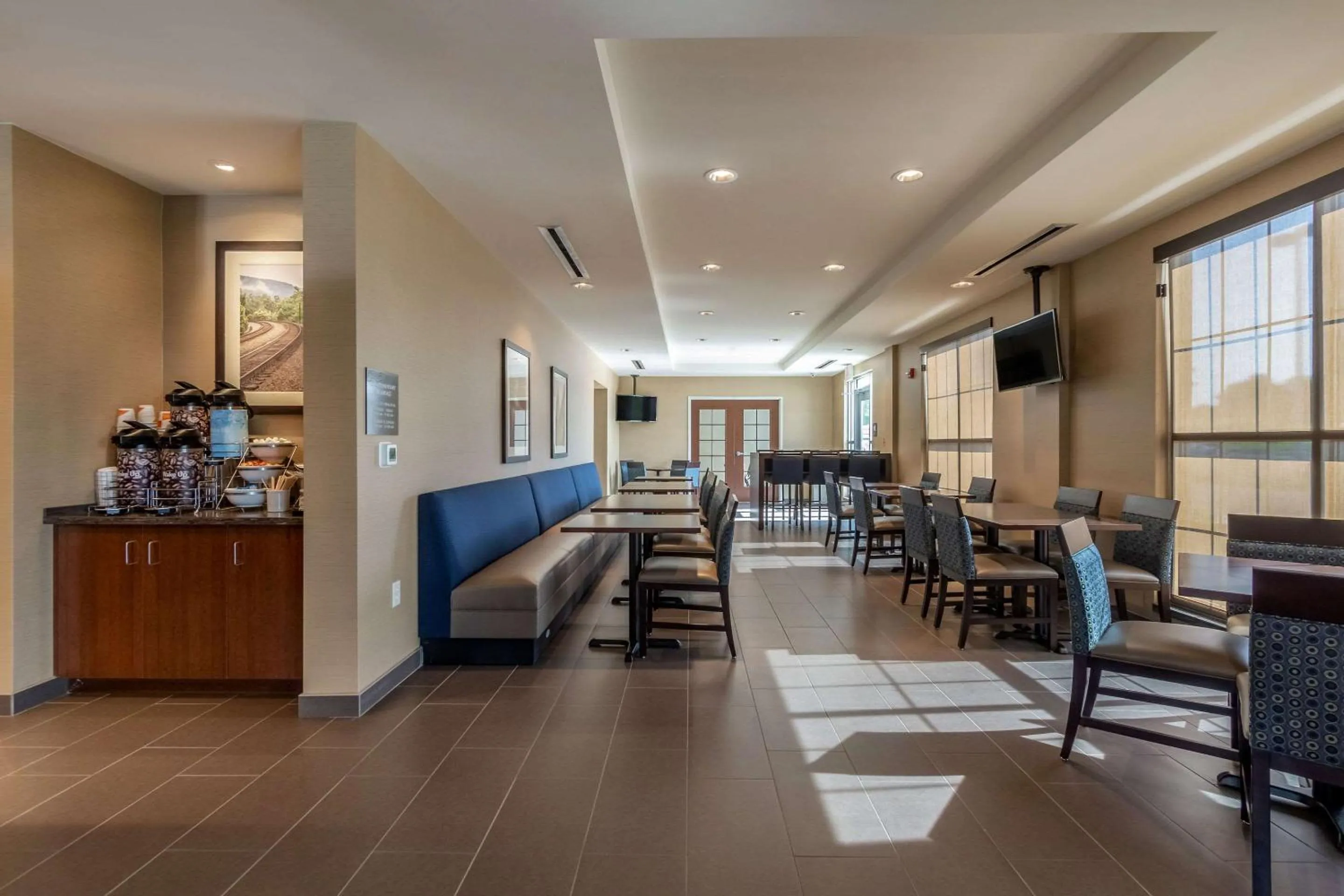 Restaurant/places to eat in Comfort Inn & Suites - Harrisburg Airport - Hershey South