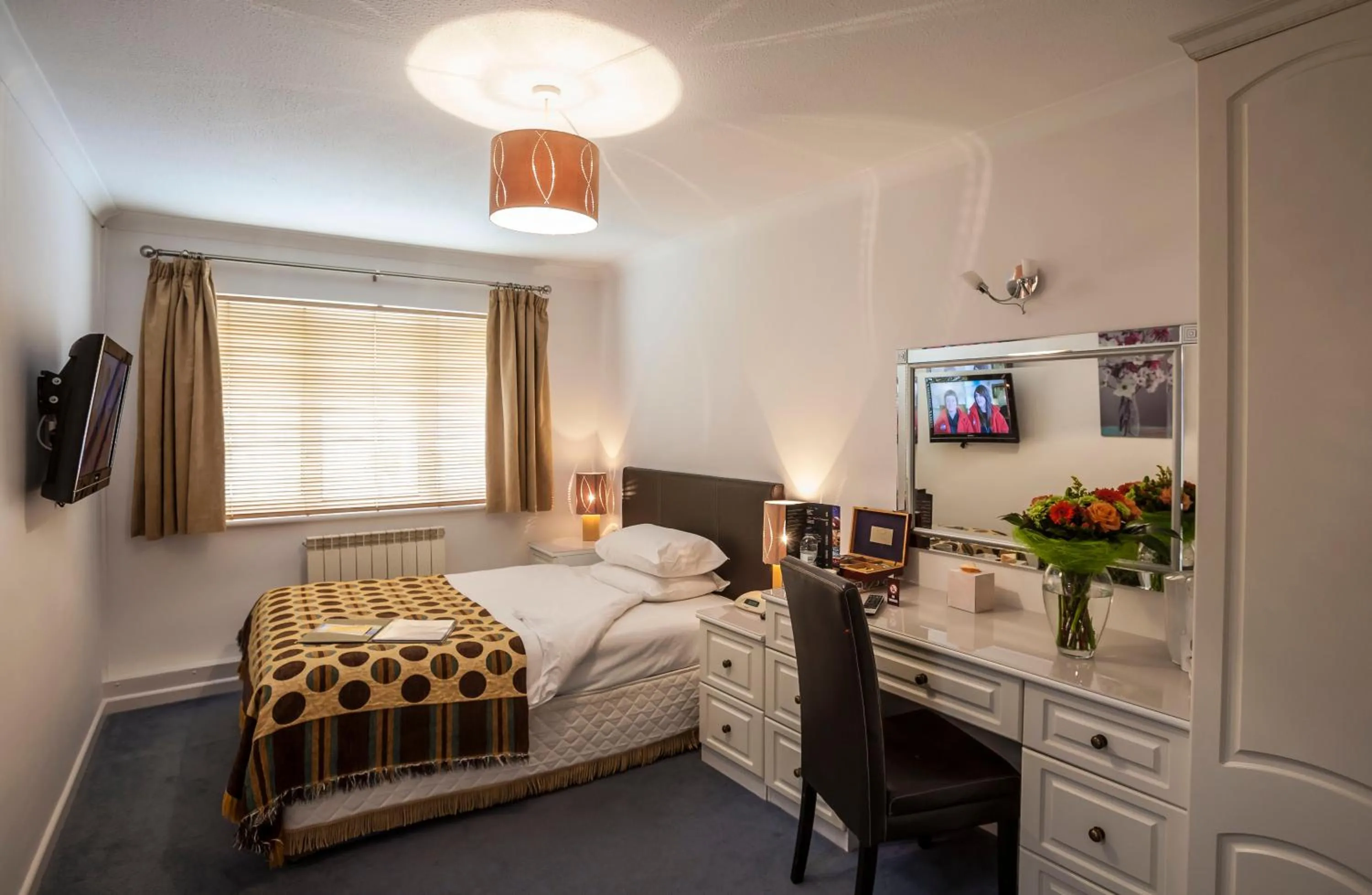 Bedroom, Bed in La Collinette Hotel, Cottages & Apartments