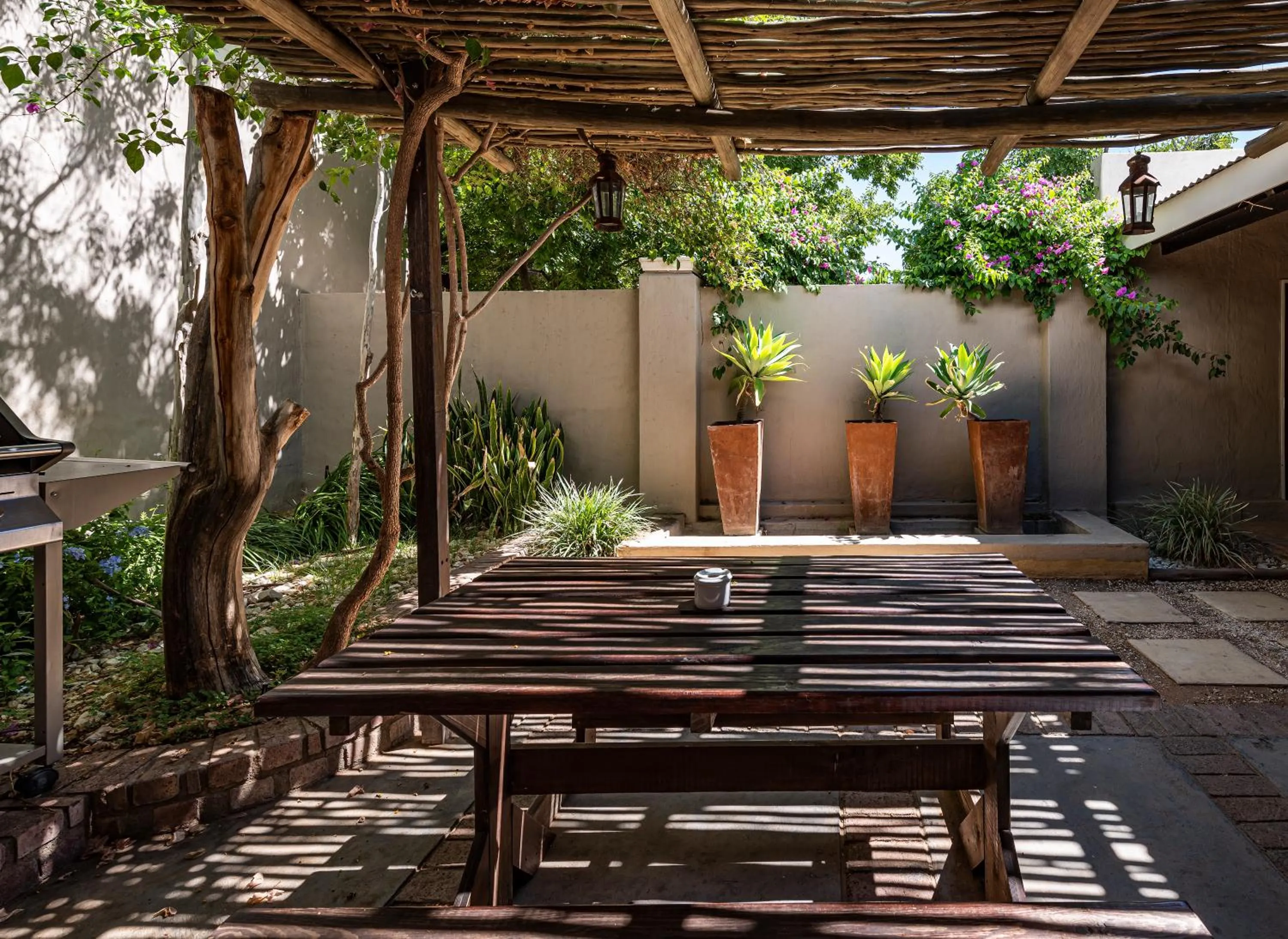Inner courtyard view in Kakamas Hotel