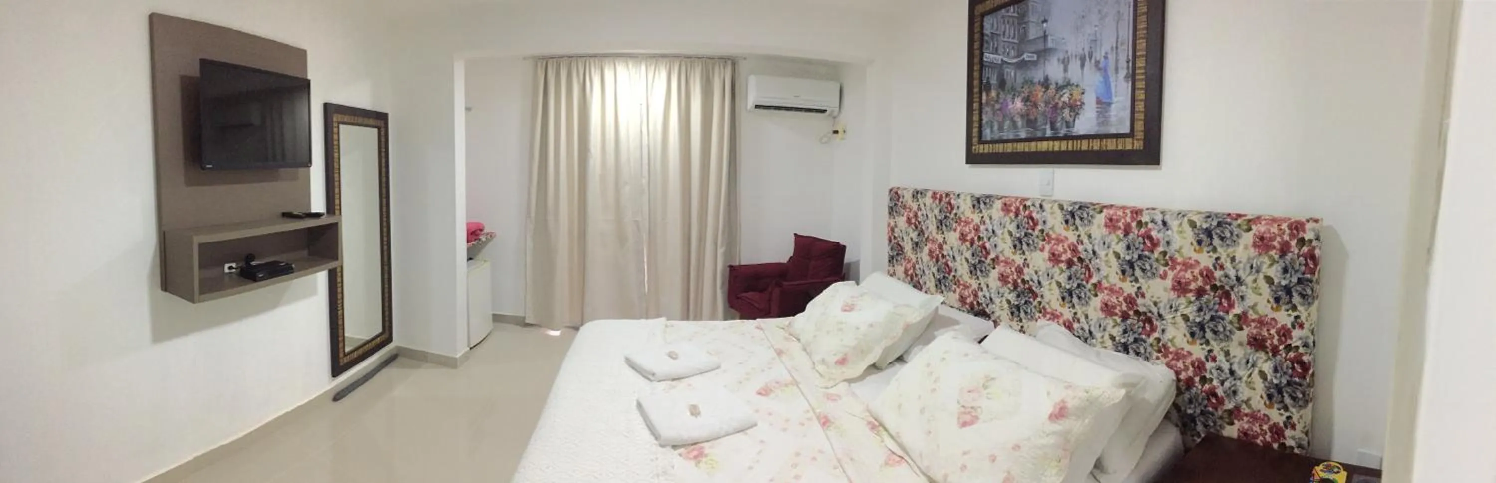 Bathroom, Bed in Vila Alaide Praia Hotel