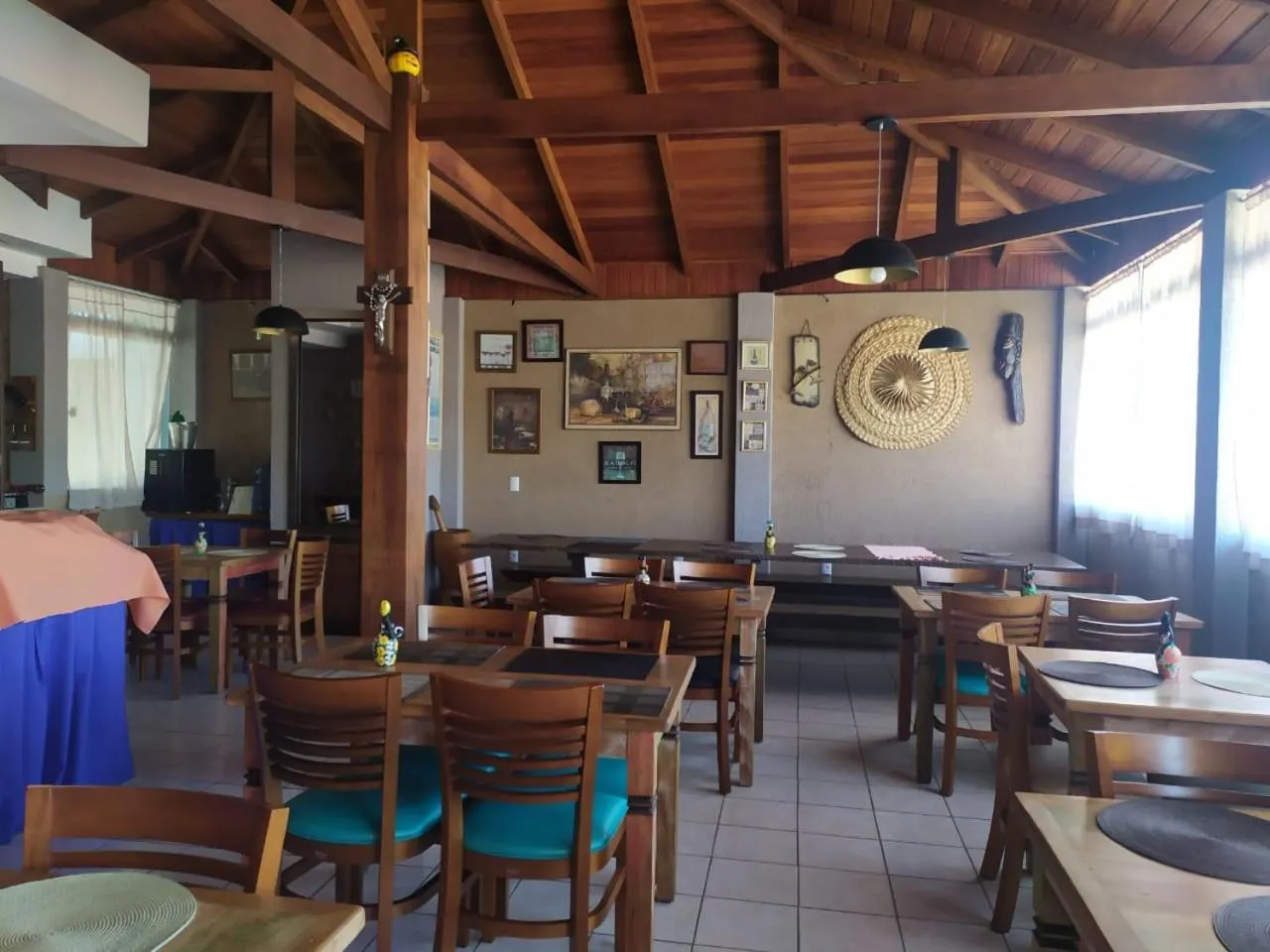 Restaurant/places to eat in Vila Alaide Praia Hotel