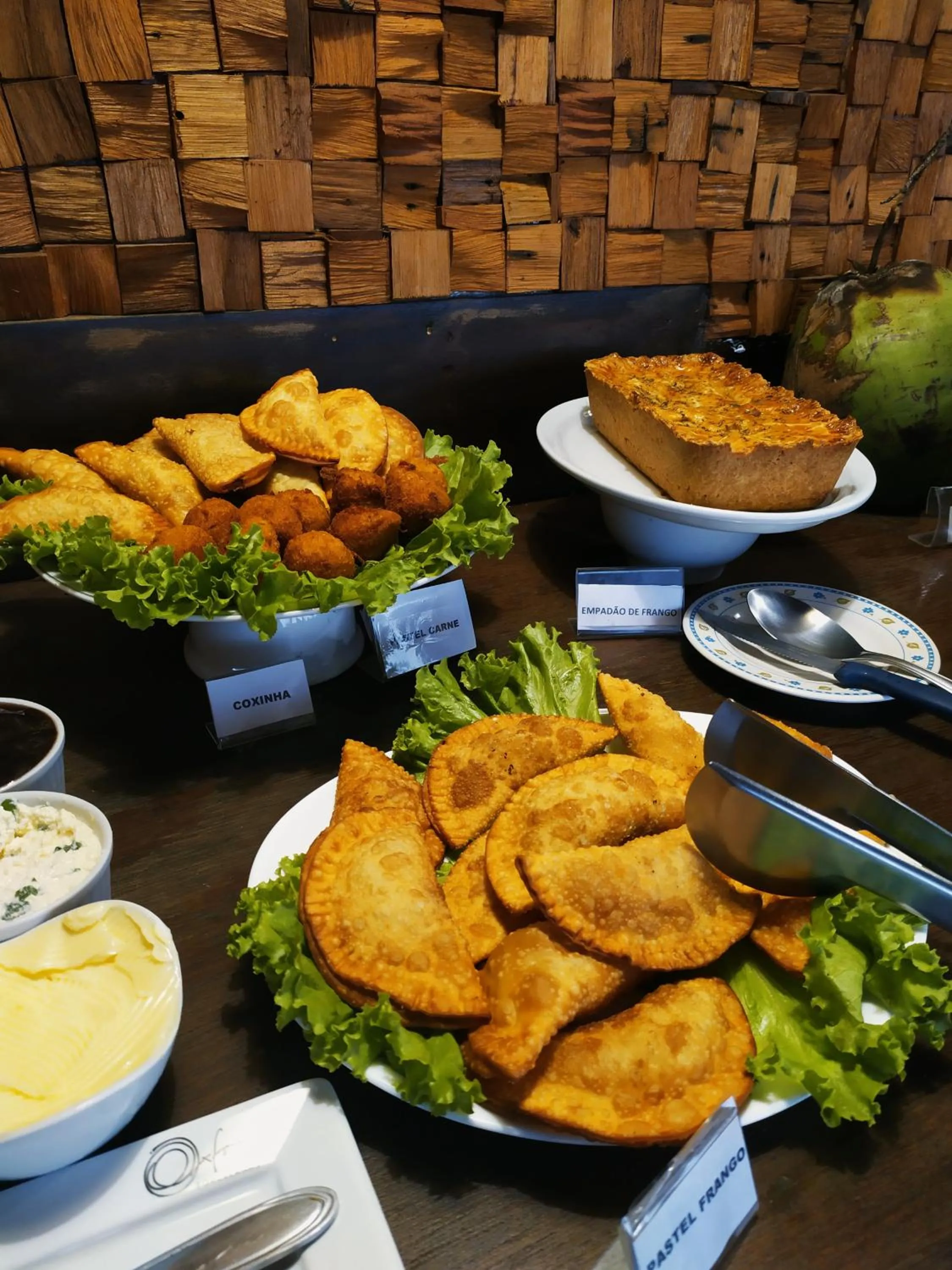 Food and drinks in Vila Alaide Praia Hotel