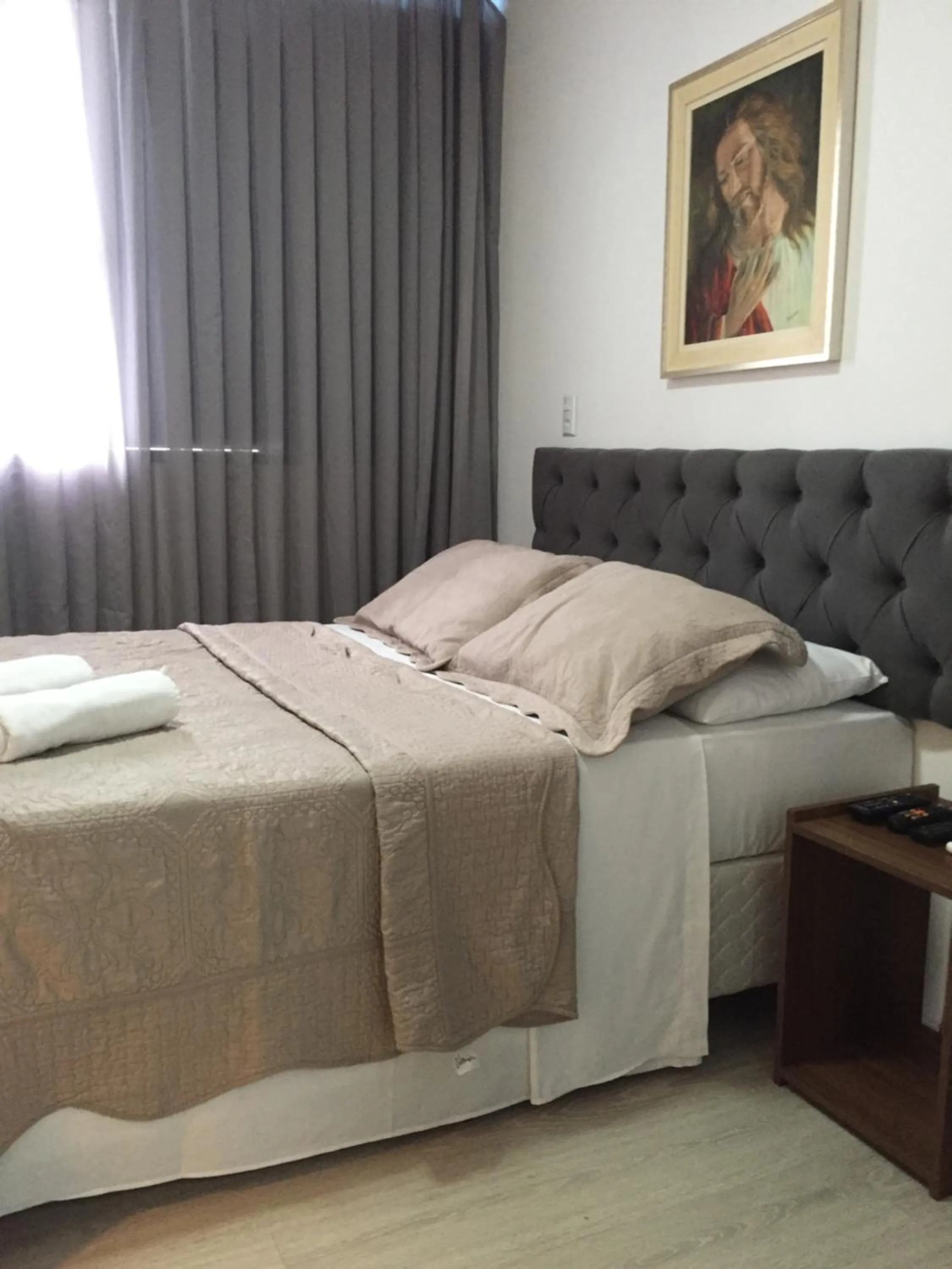 Bedroom, Bed in Vila Alaide Praia Hotel