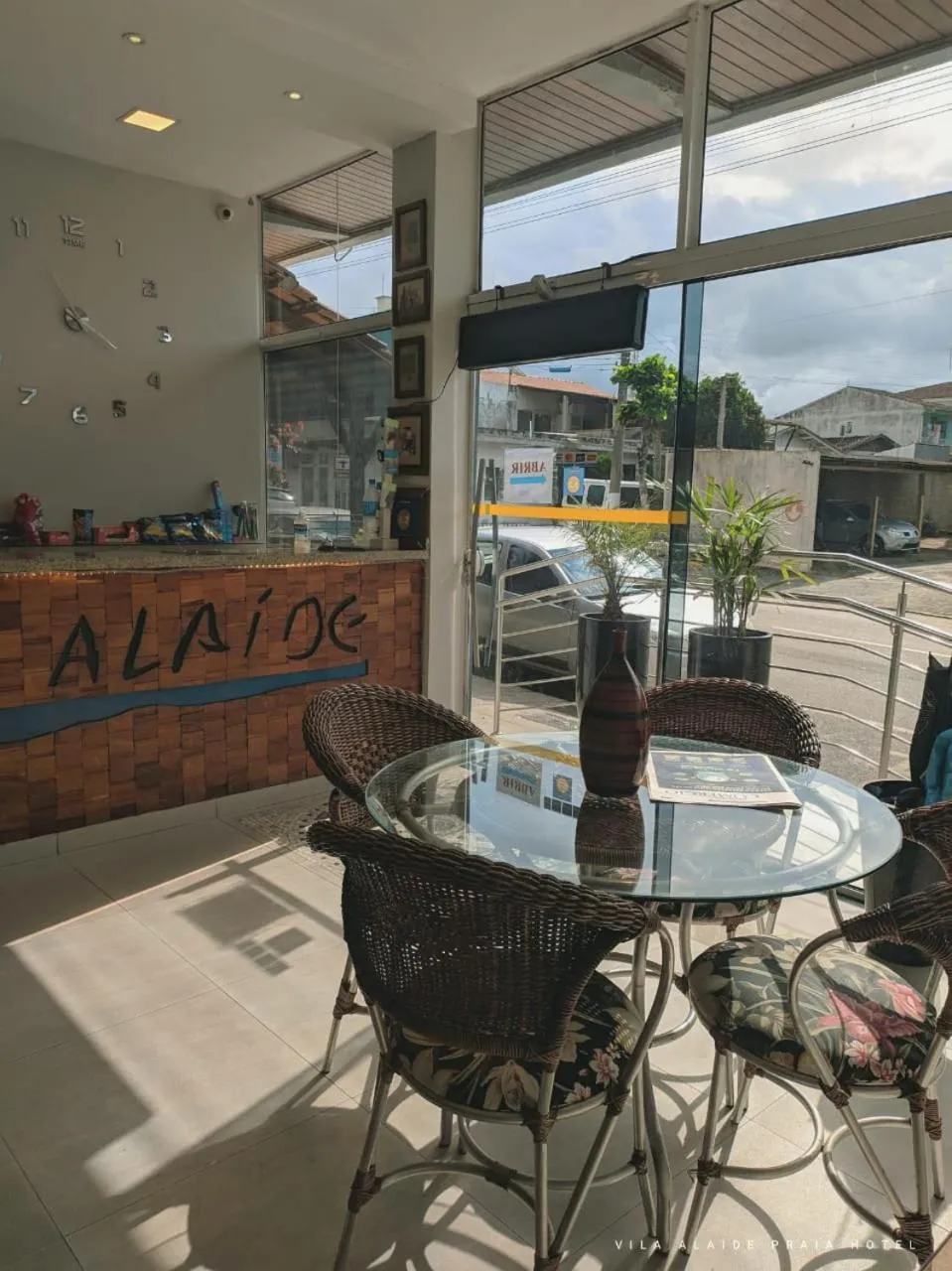 Lobby or reception in Vila Alaide Praia Hotel