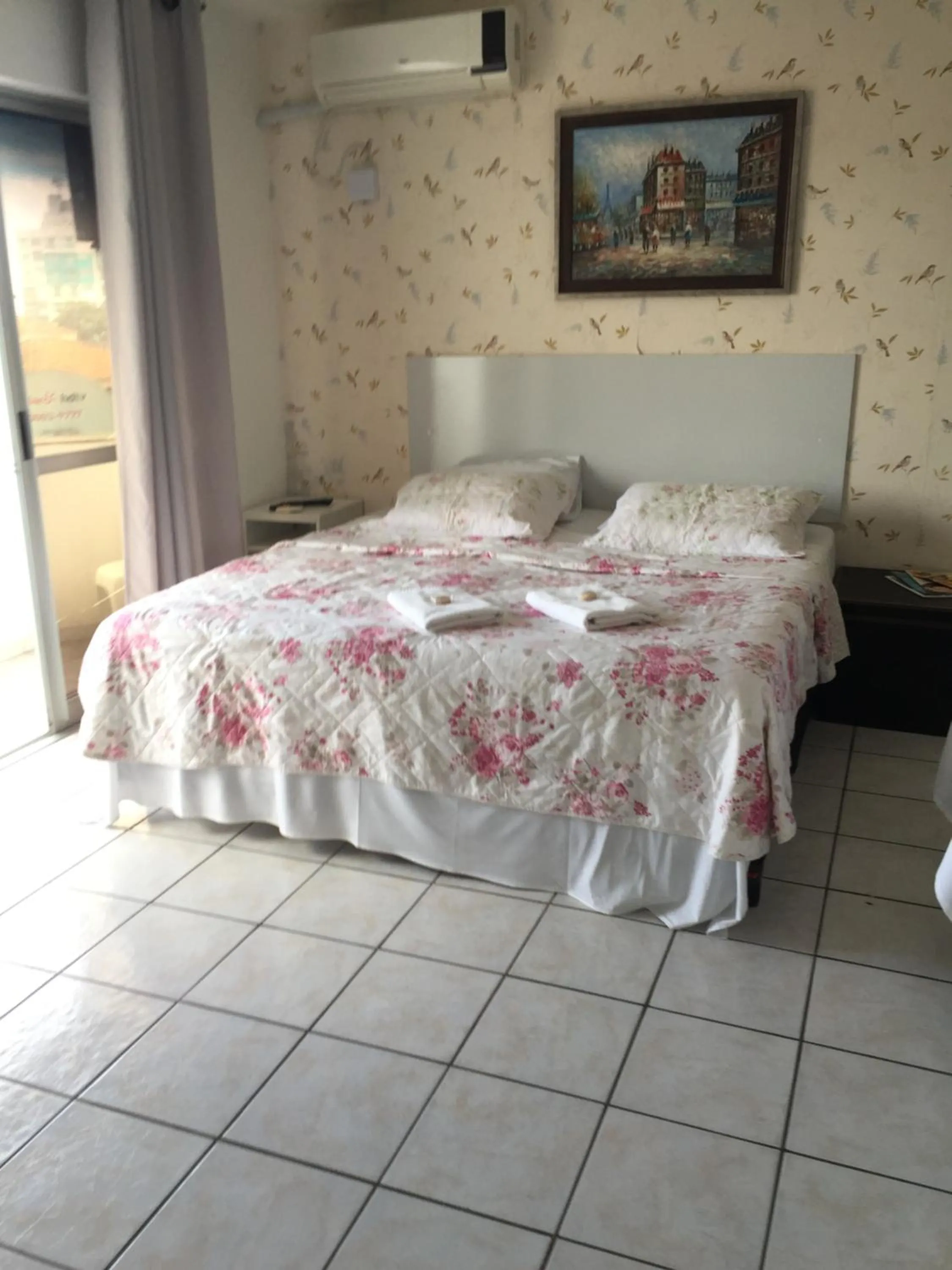 Bed in Vila Alaide Praia Hotel