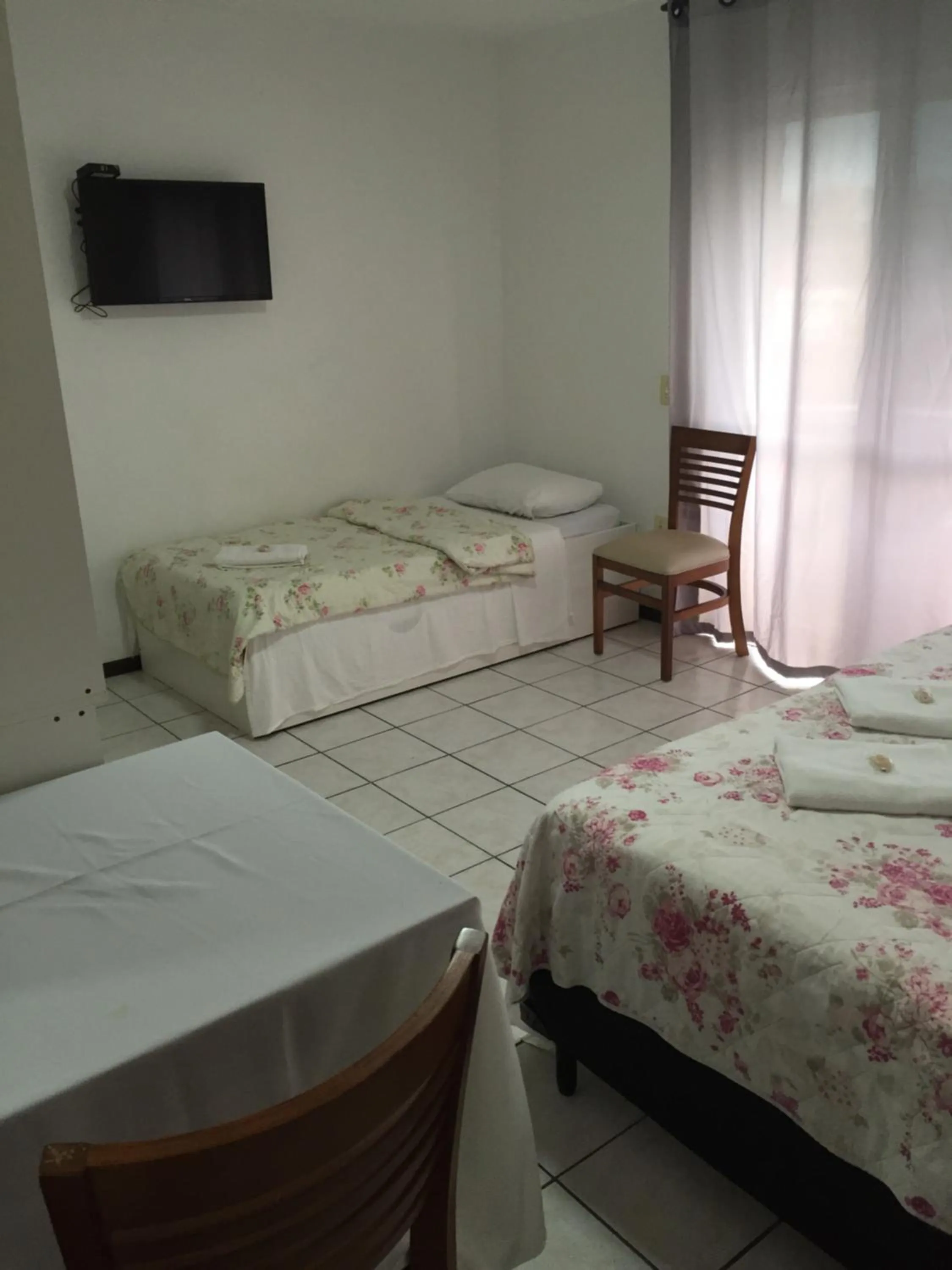 Bedroom, Bed in Vila Alaide Praia Hotel