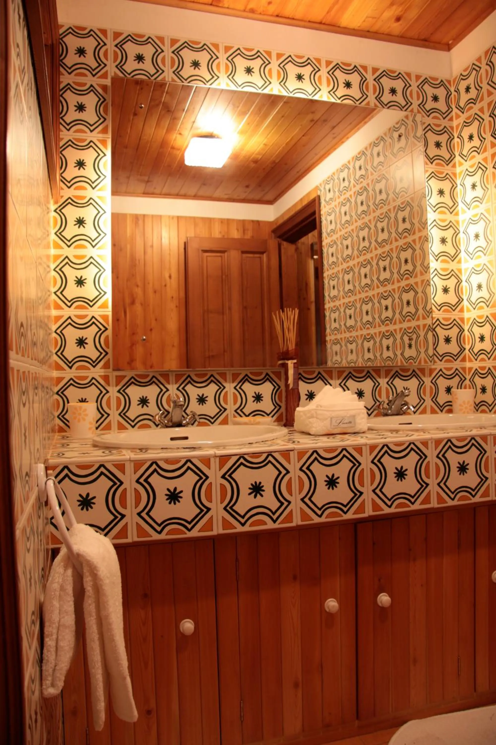 Toilet, Bathroom in Le Rocce di Scanno B&B di Charme