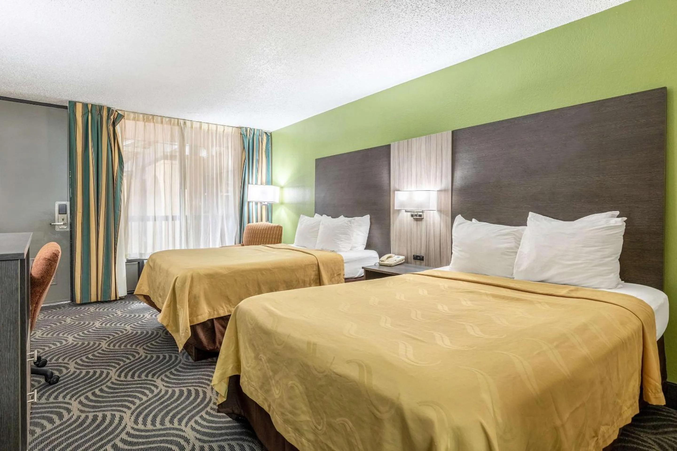 Photo of the whole room in Quality Inn Newport