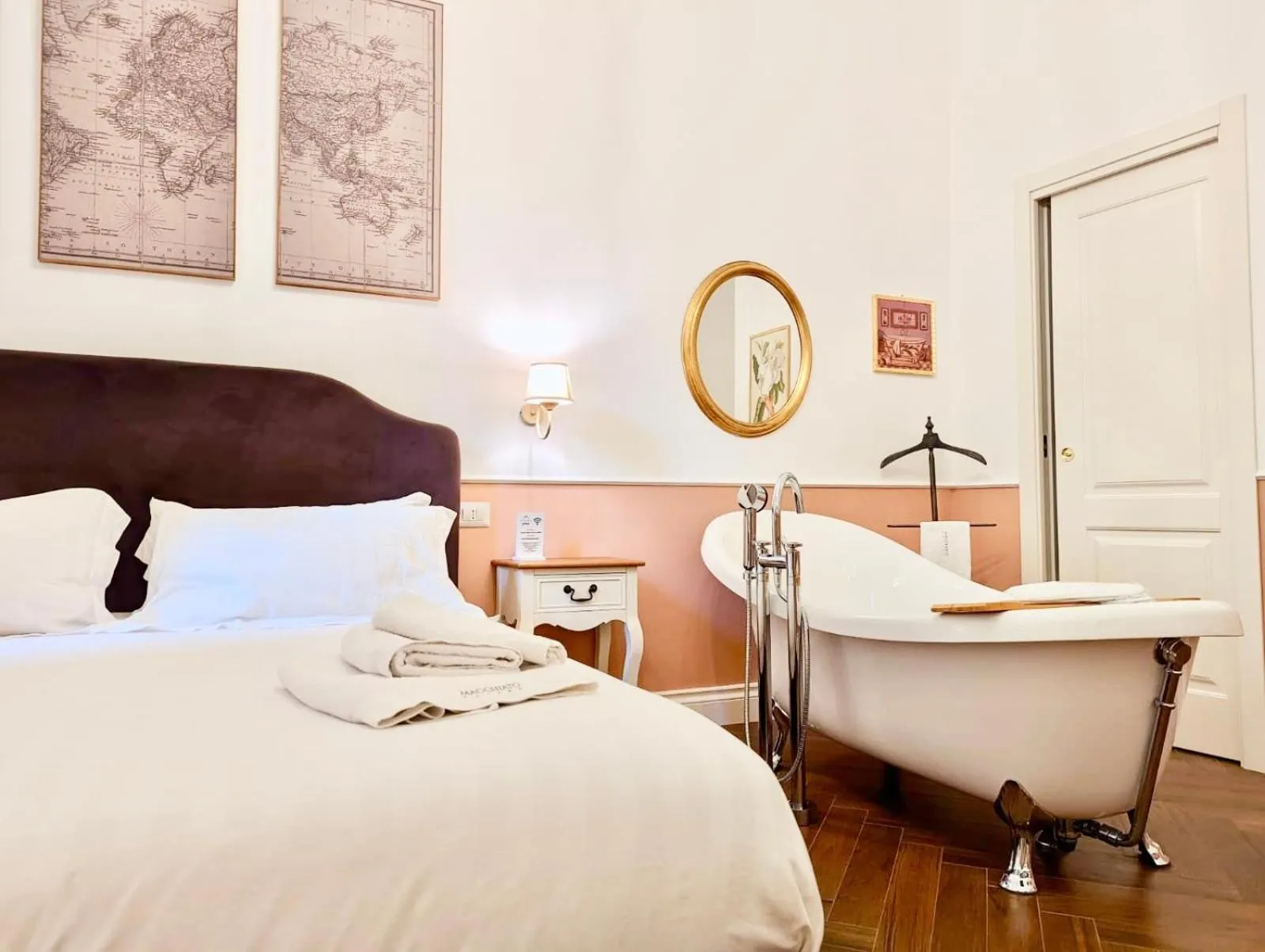 Bed in Macchiato Suites Boutique Guest House