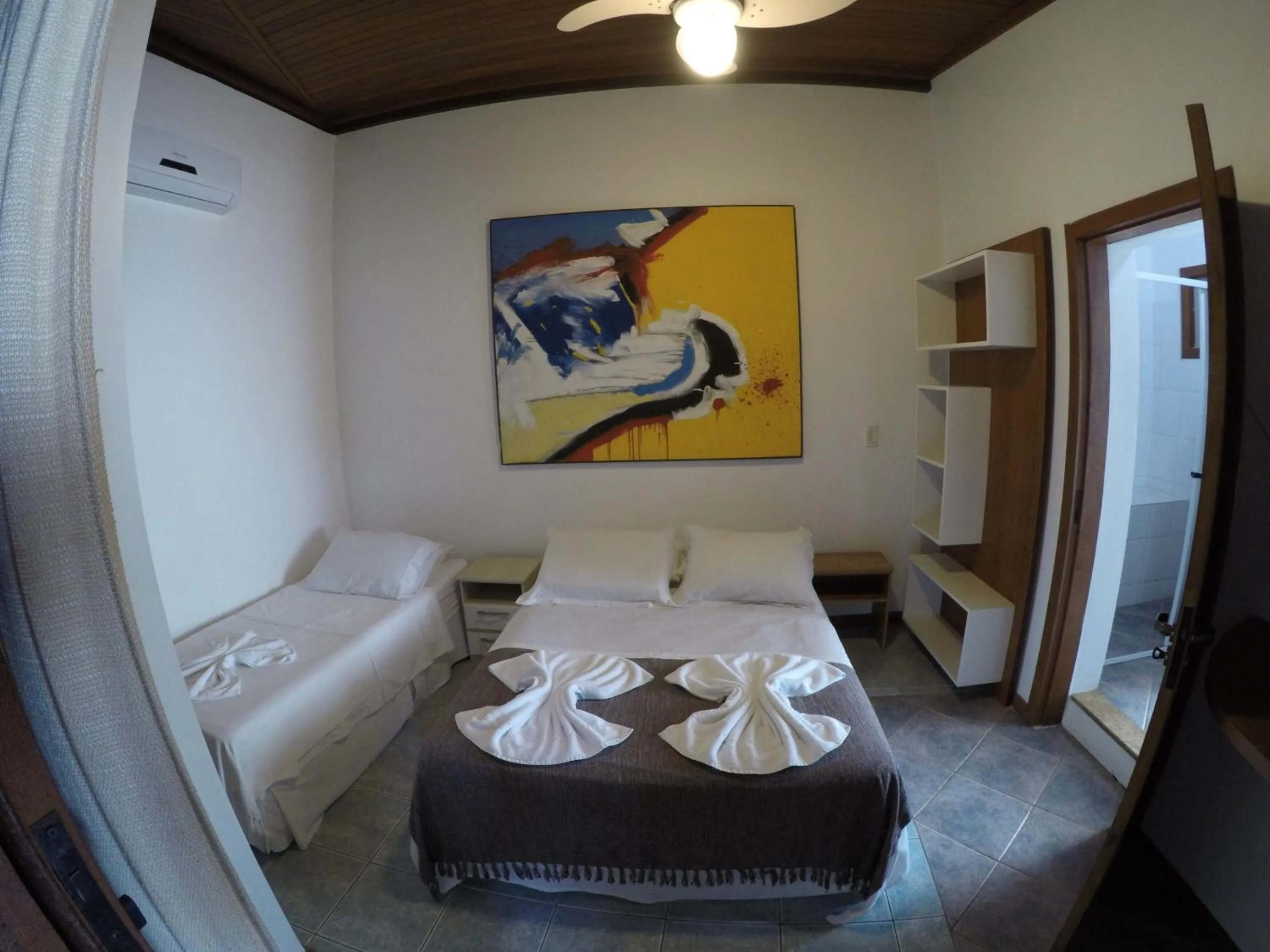 Photo of the whole room, Bed in GH Bizkaia