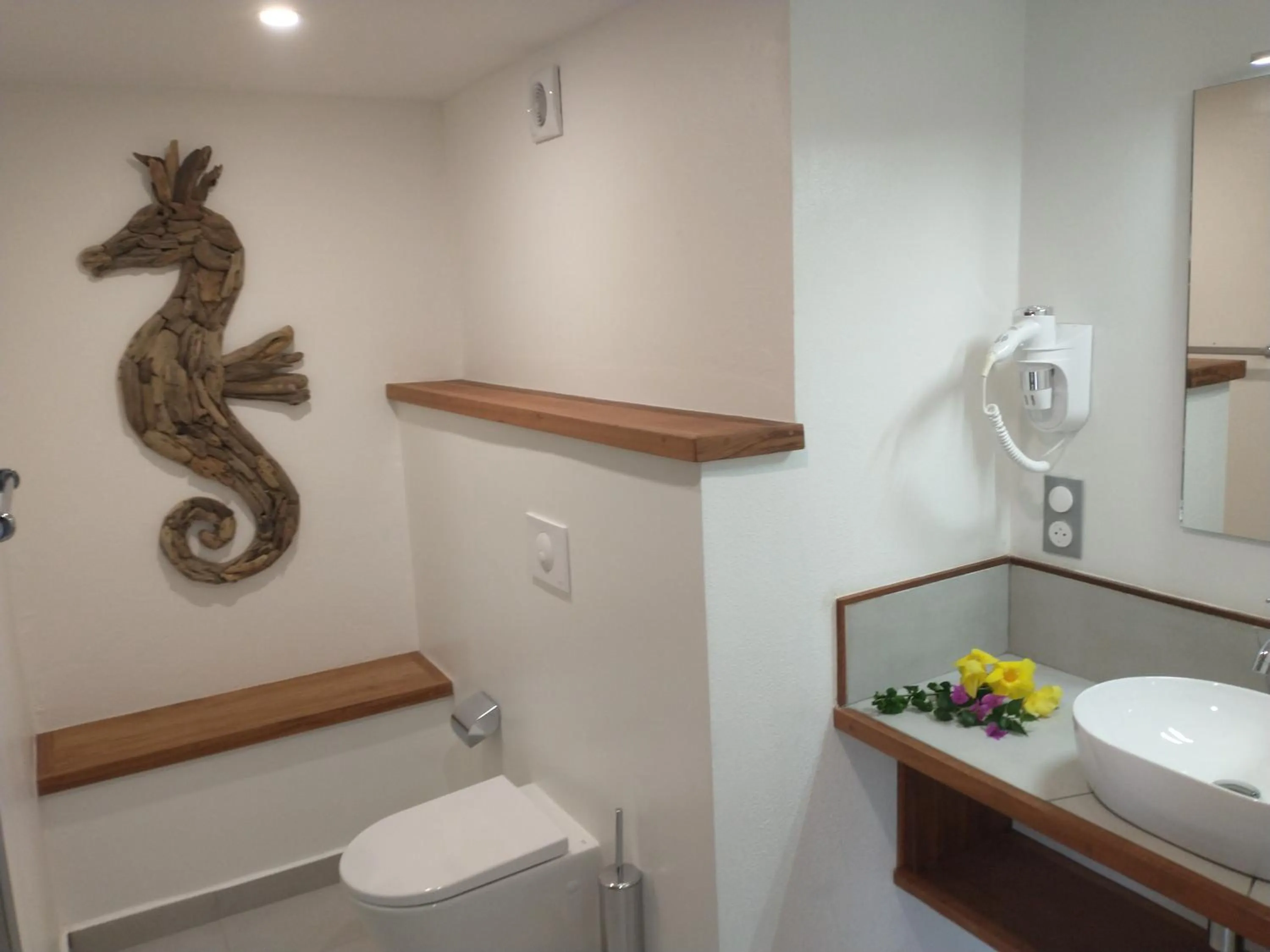 Toilet in Habitation Grande Anse Résidence hôtelière