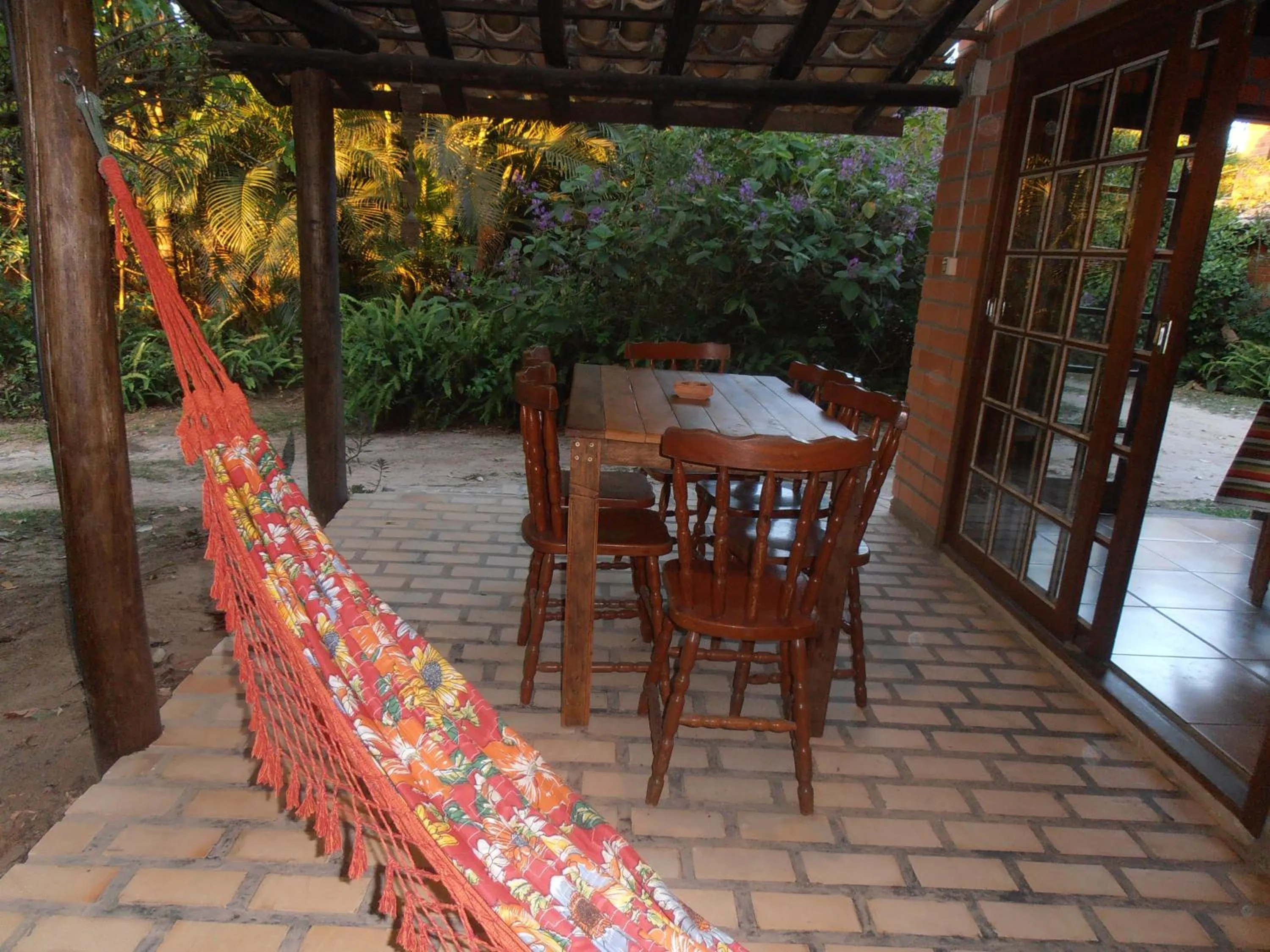 Restaurant/places to eat in Pousada Rosa & Canela