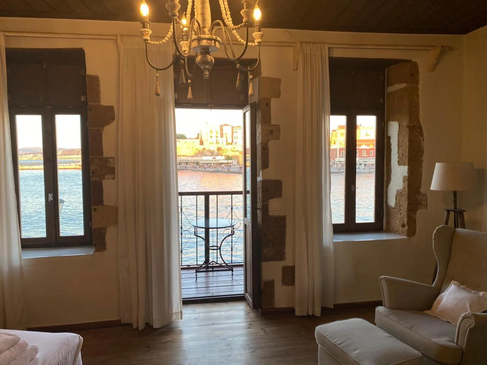 Balcony/Terrace, Bed in Captain Vasilis Hotel