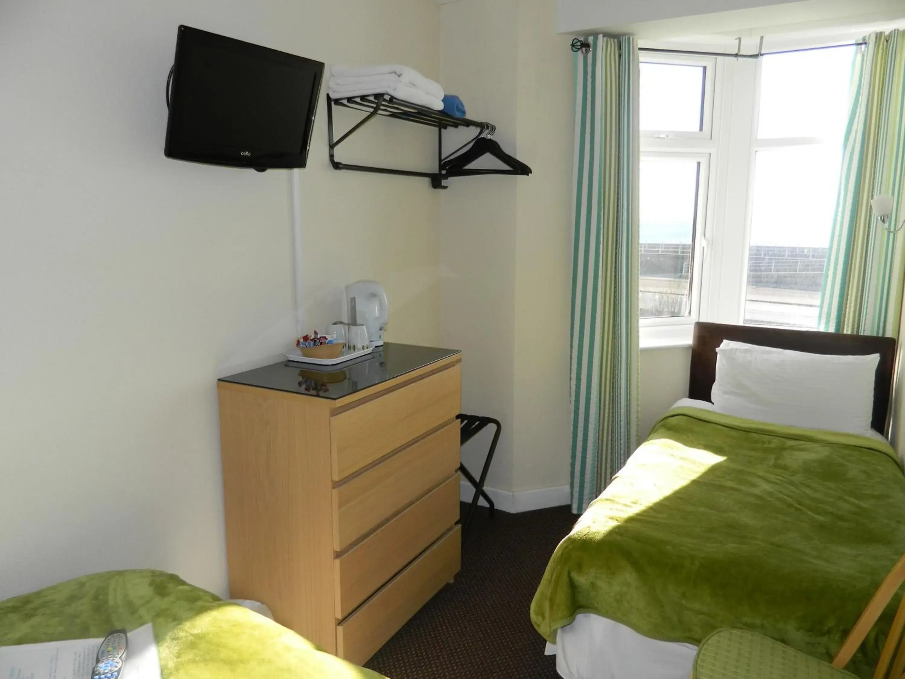 Twin Room with Sea View in Ocean Bay Twin Room with Sea View in Ocean Bay