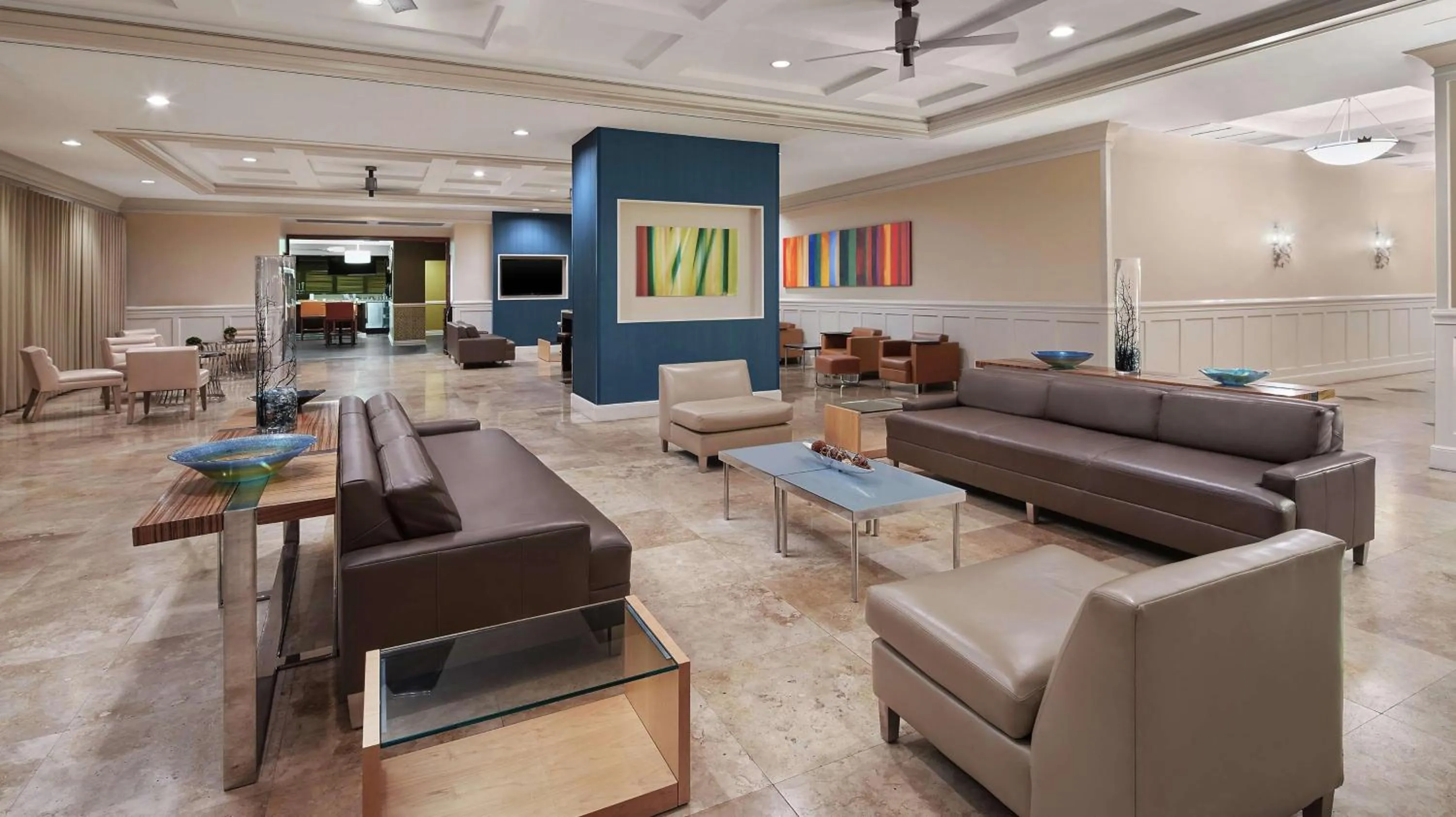 Lobby or reception in DoubleTree by Hilton Sunrise - Sawgrass Mills
