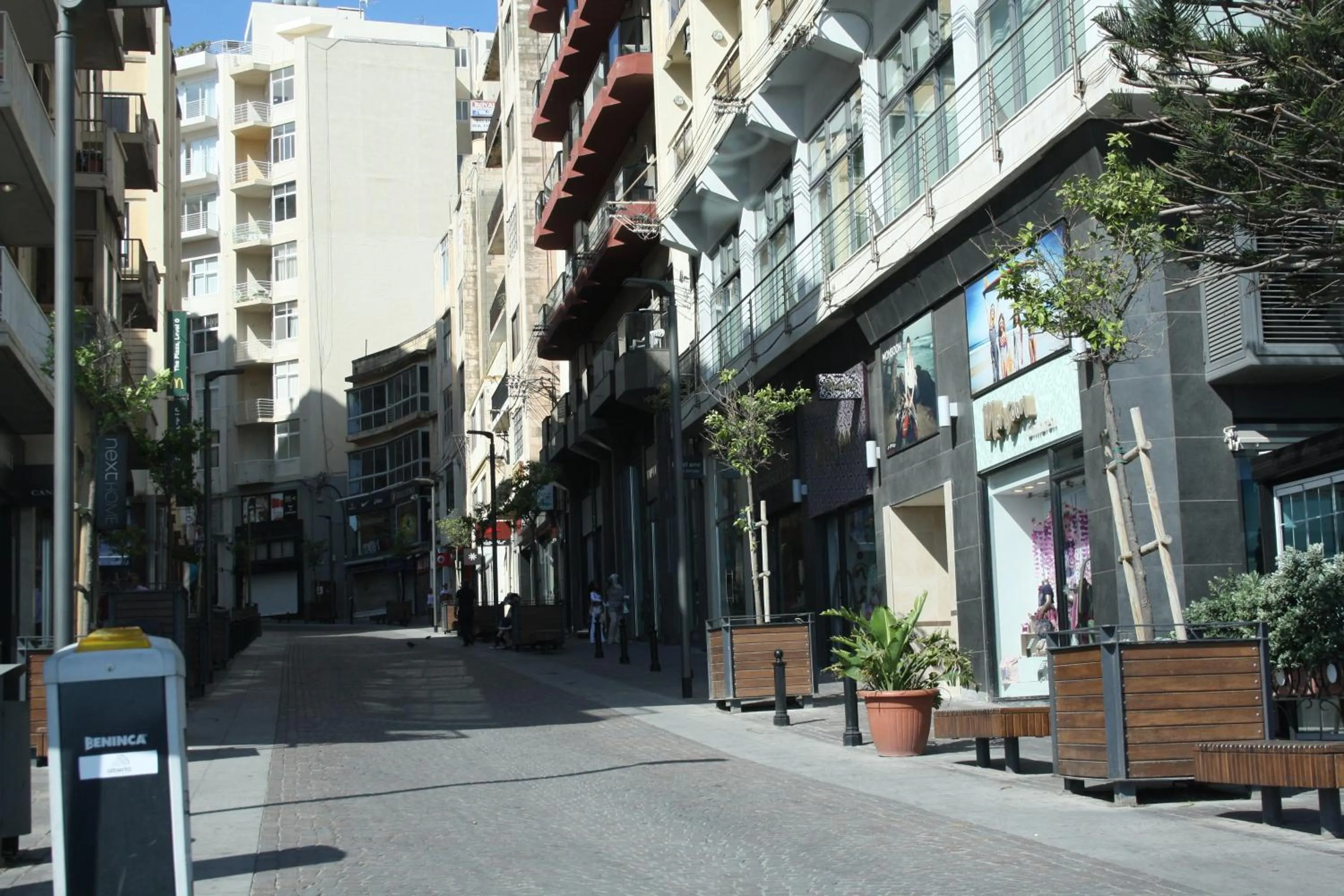 Area and facilities in Slimiza Suites