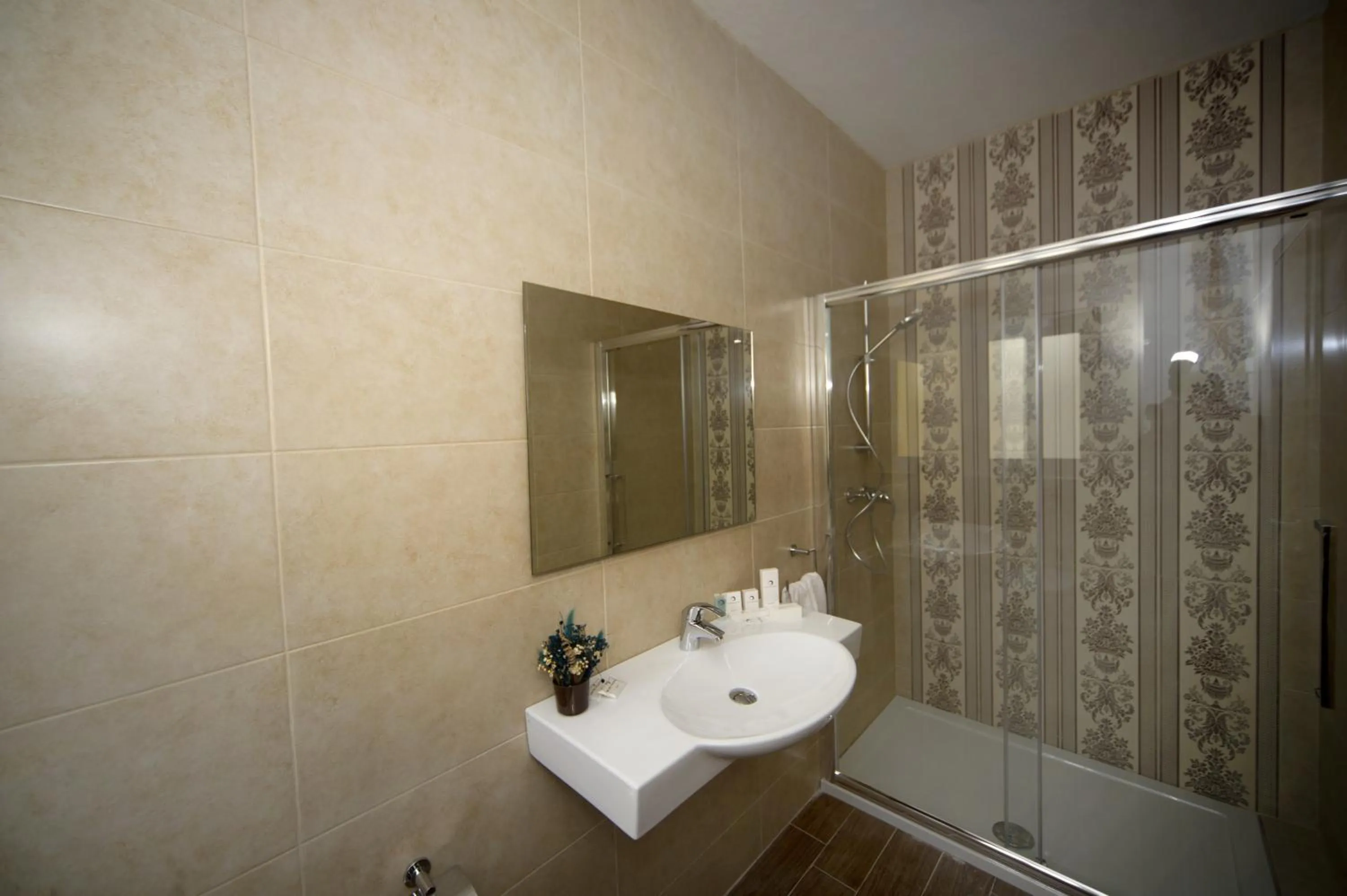 Bathroom in Slimiza Suites