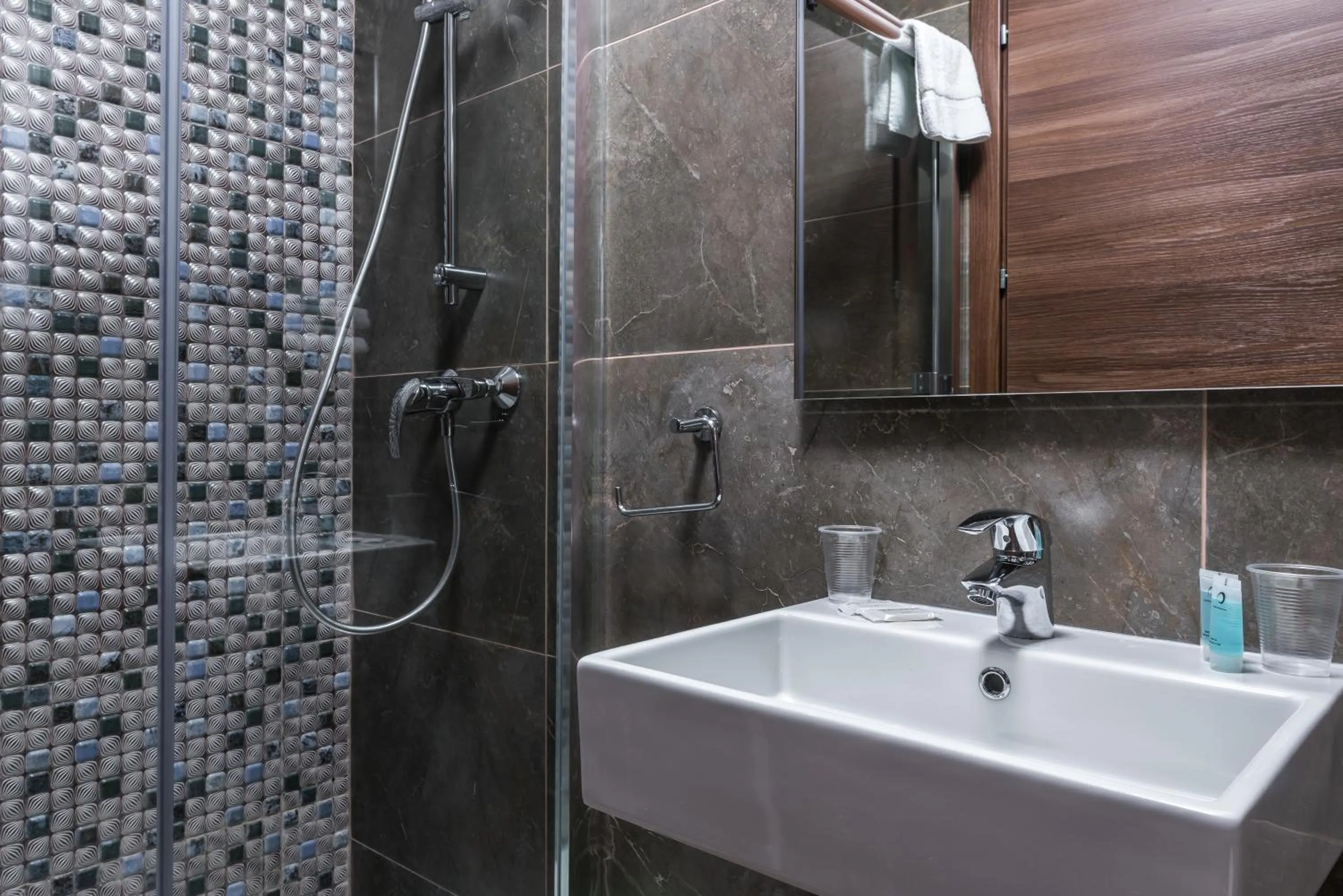 Bathroom in Slimiza Suites