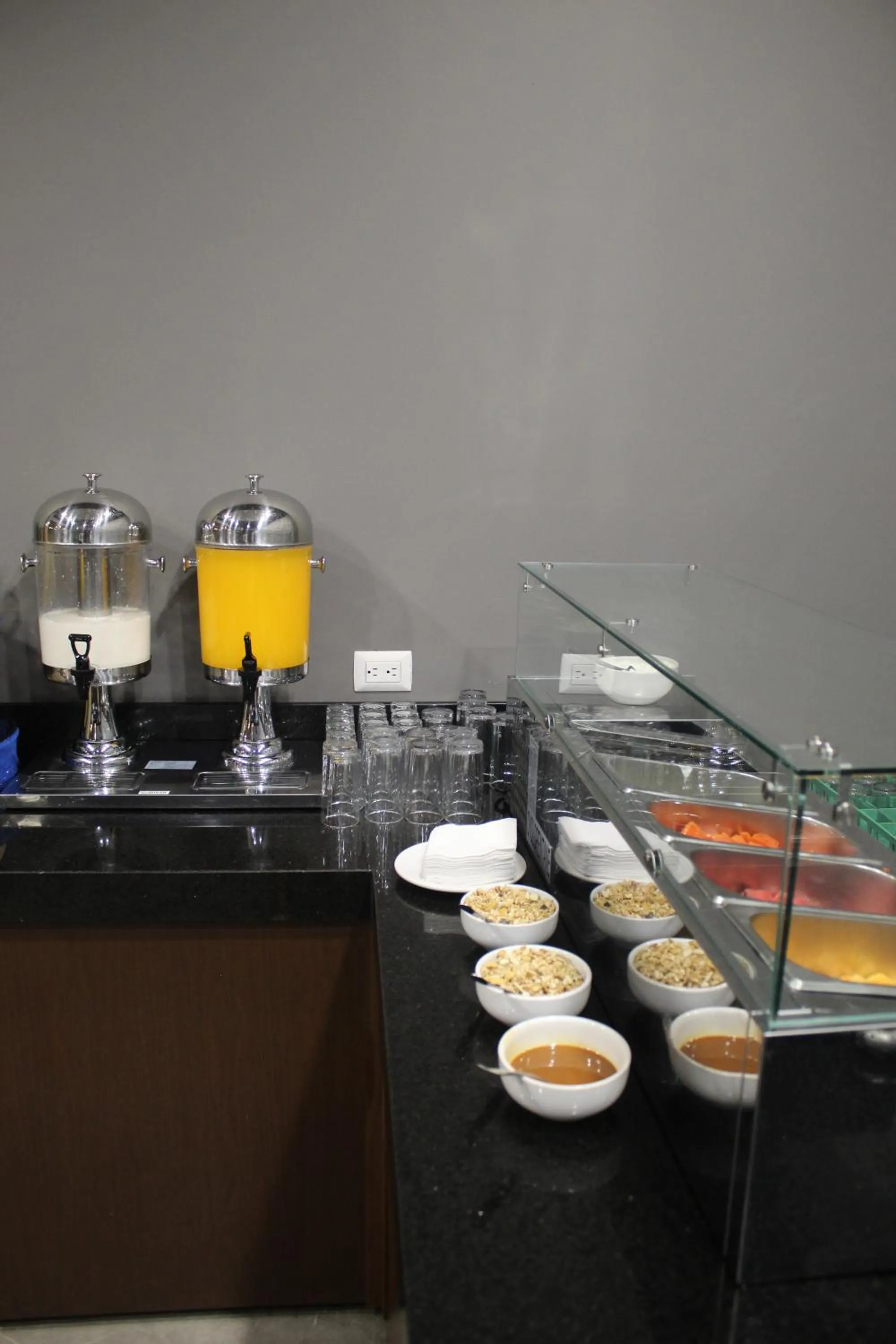 Food and drinks in Best Western Santorin