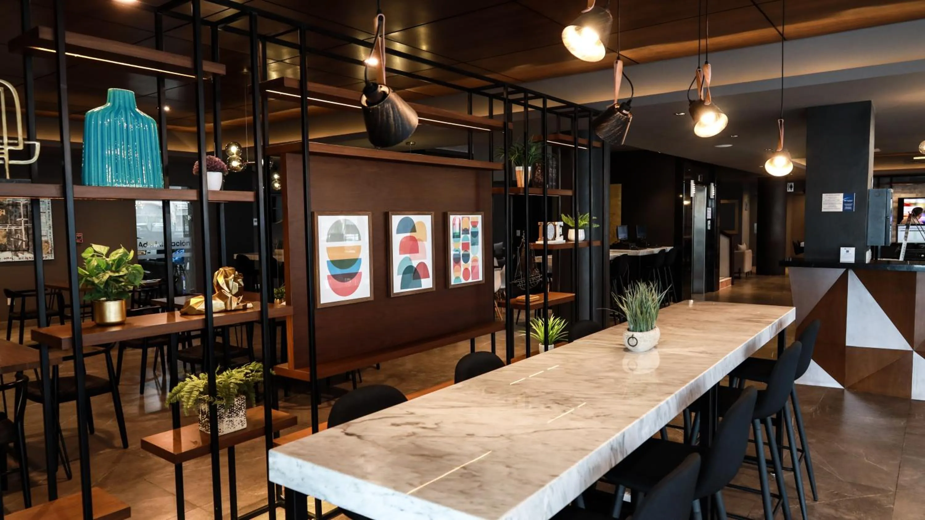 Dining area in Best Western Santorin