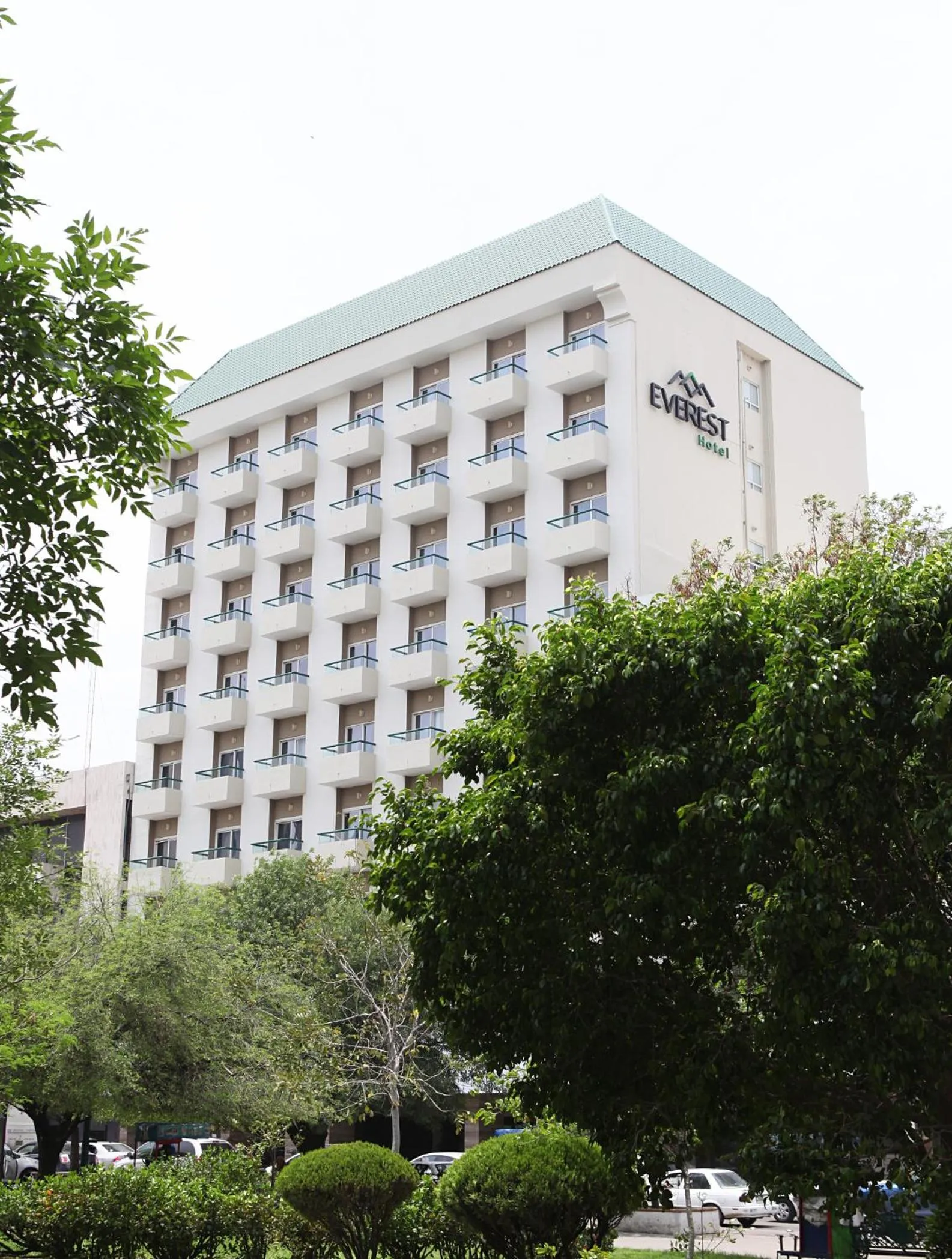 Property building in Everest Ciudad Victoria