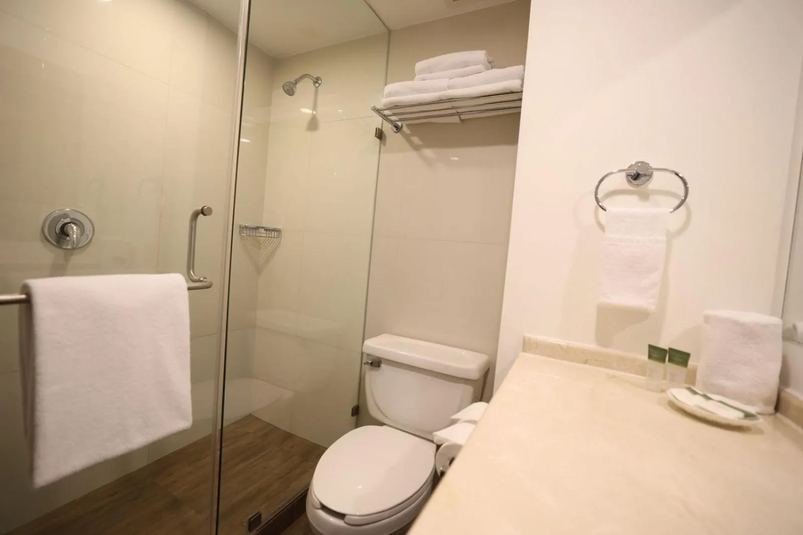 Bathroom in Victoria Inn