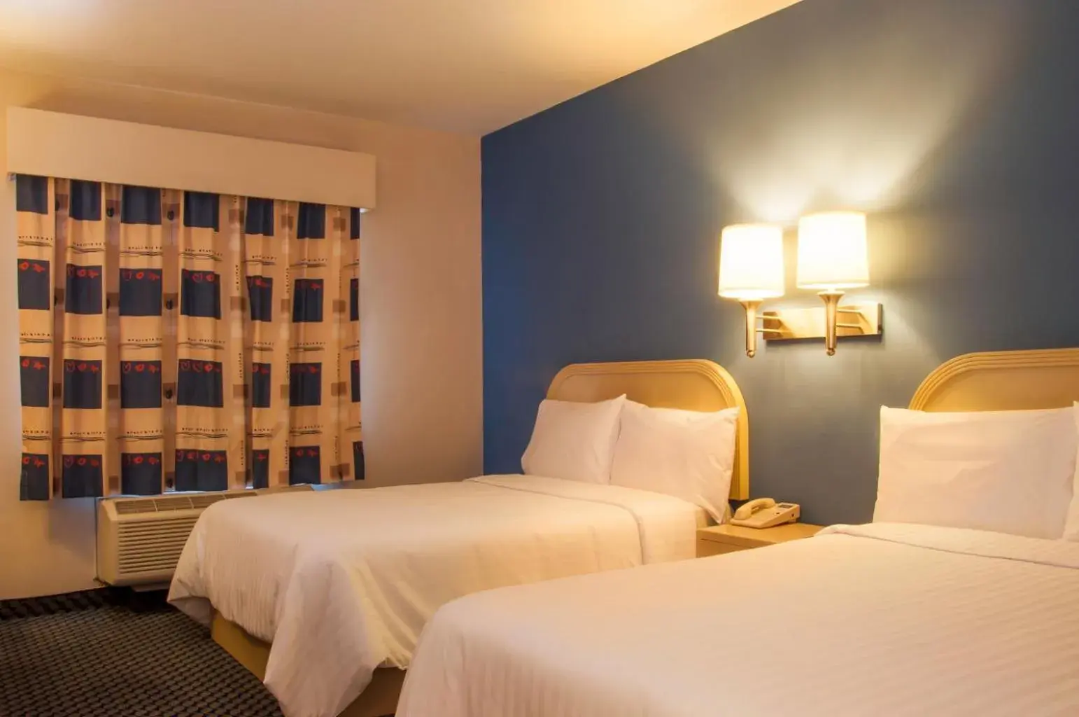 Double Room with 2 Double Beds - Non-Smoking in Victoria Inn Double Room with 2 Double Beds - Non-Smoking in Victoria Inn