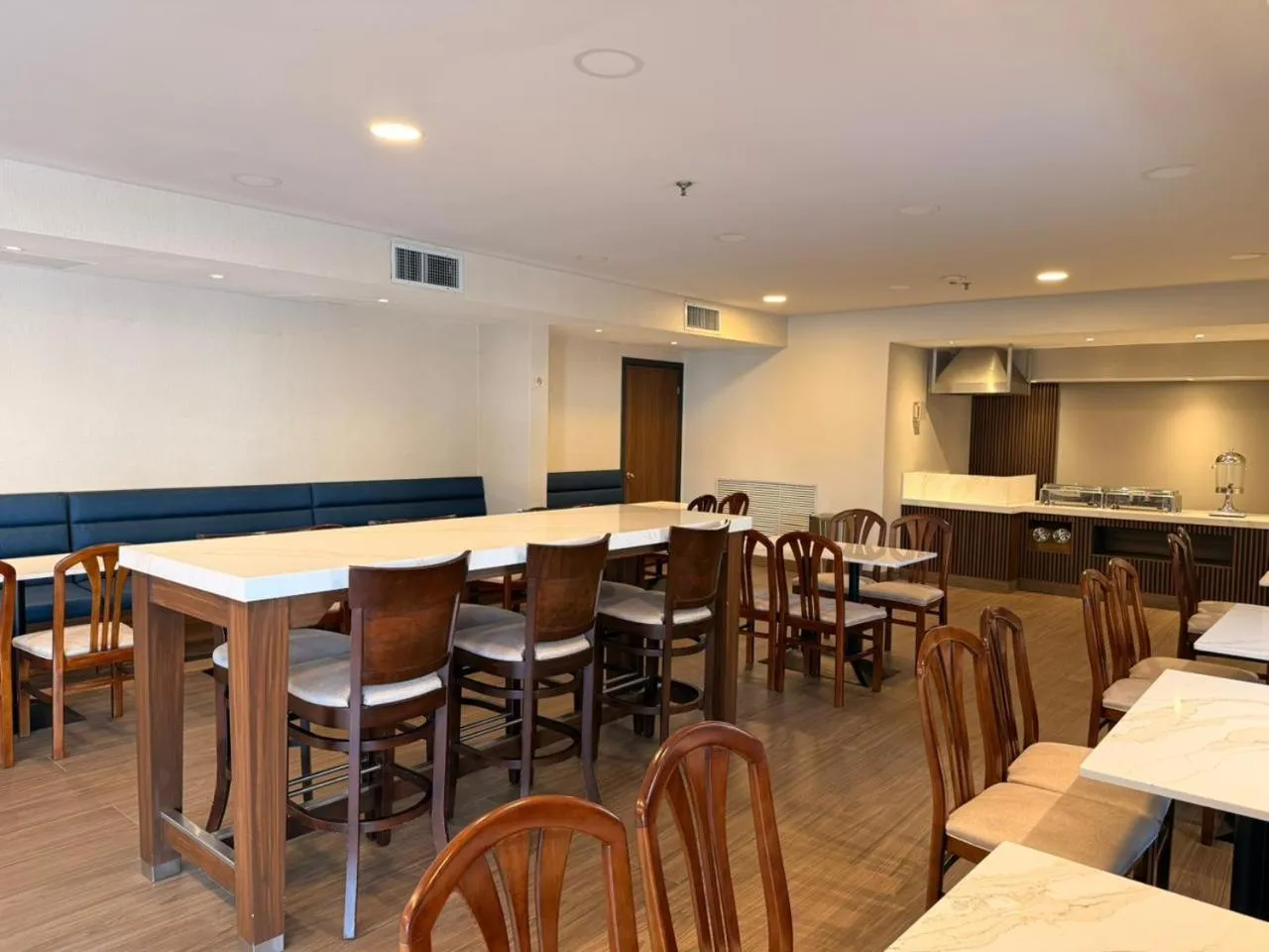 Dining area in Victoria Inn