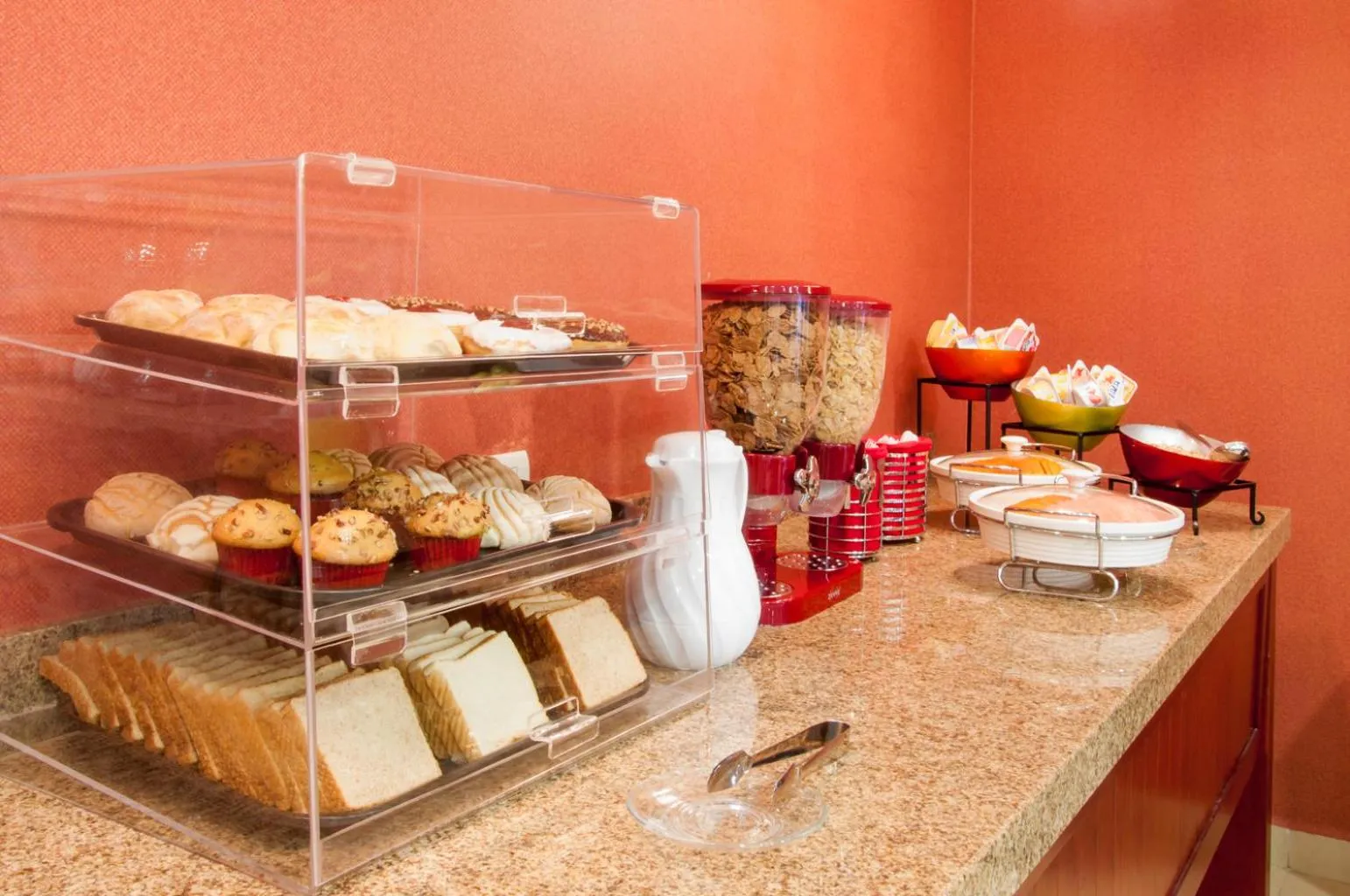 Continental breakfast in Victoria Inn