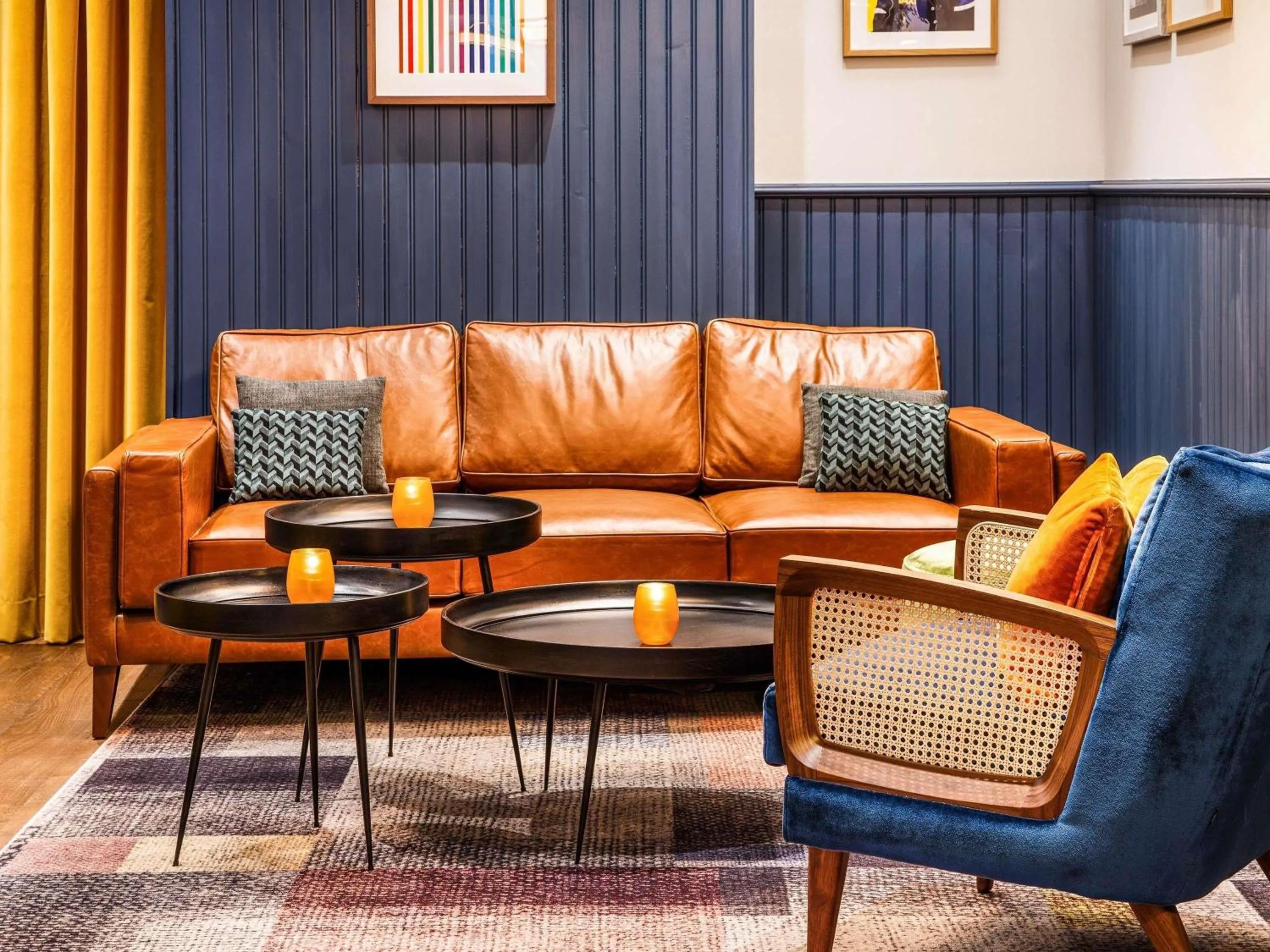 Lounge or bar in ibis Styles London Gloucester Road