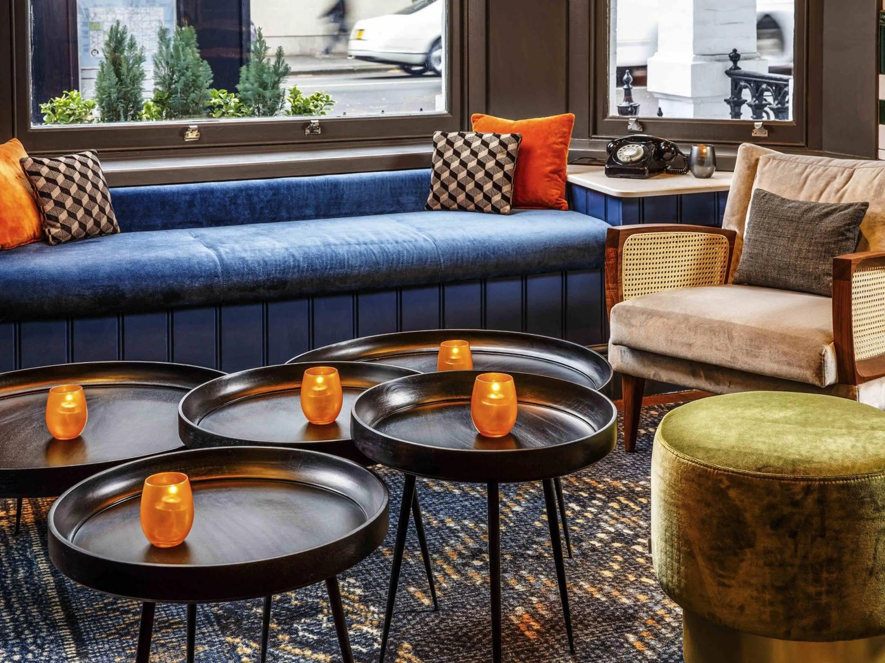 Lounge or bar in ibis Styles London Gloucester Road