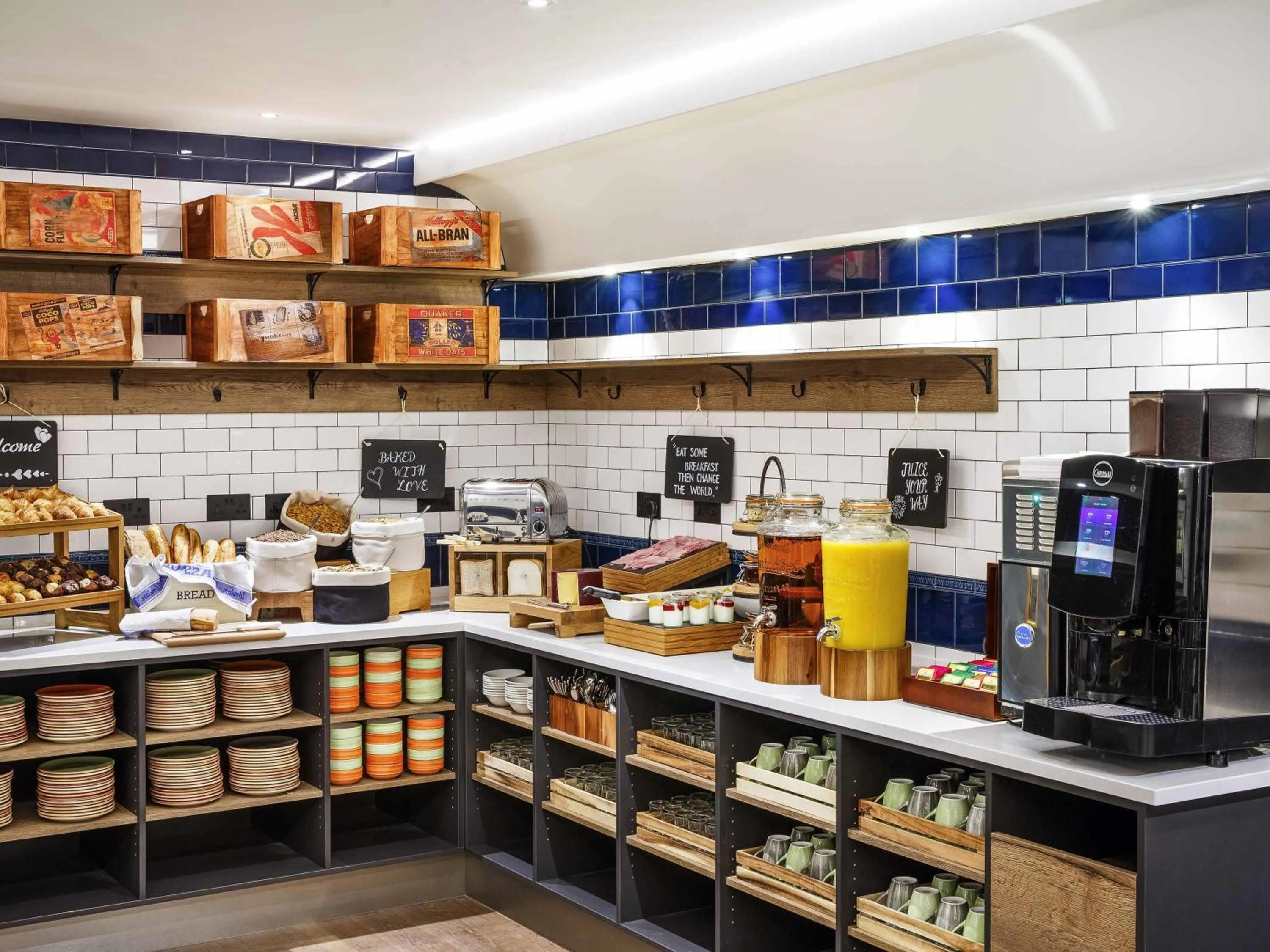 Breakfast in ibis Styles London Gloucester Road