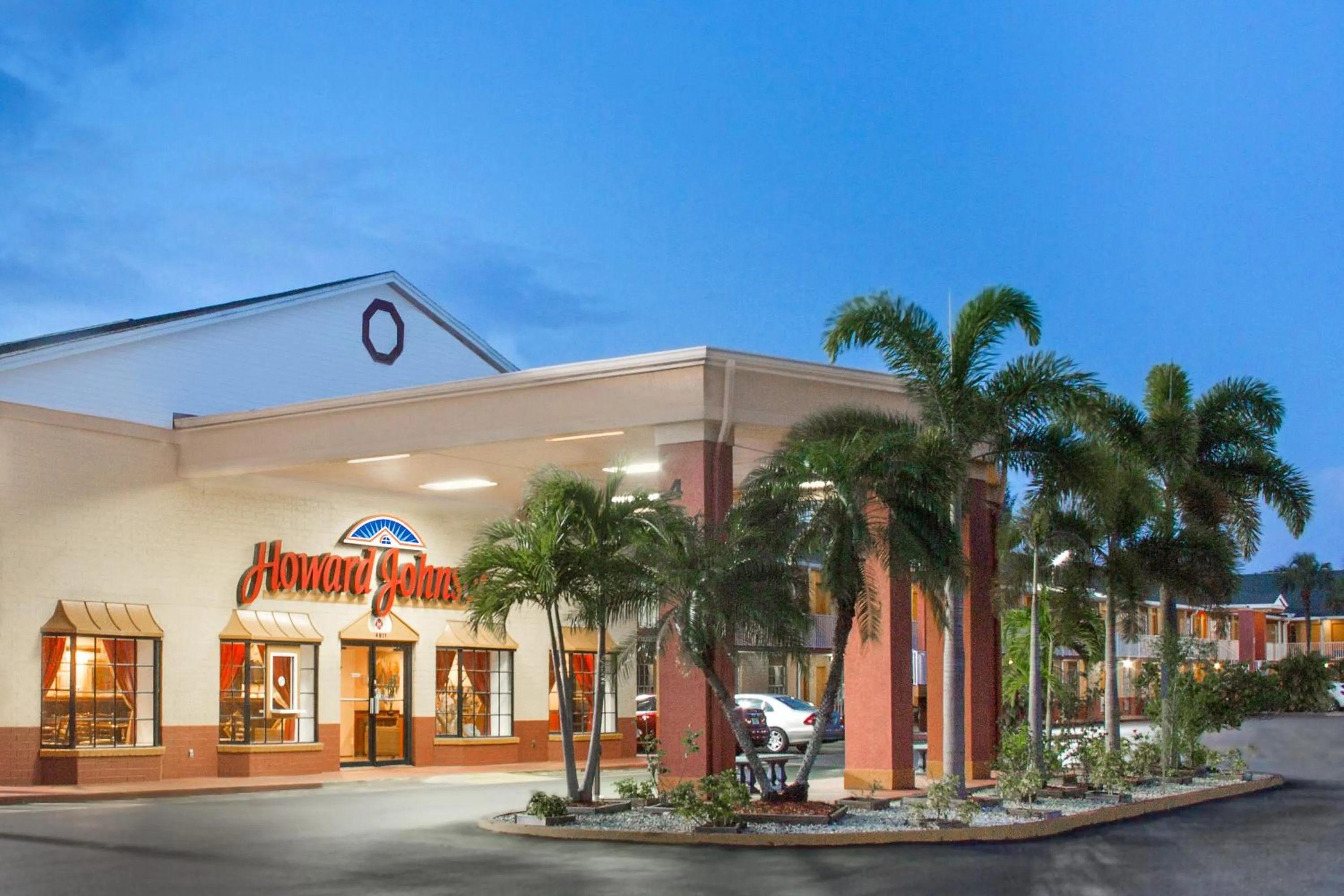 Facade/entrance in Howard Johnson by Wyndham Ft. Myers FL