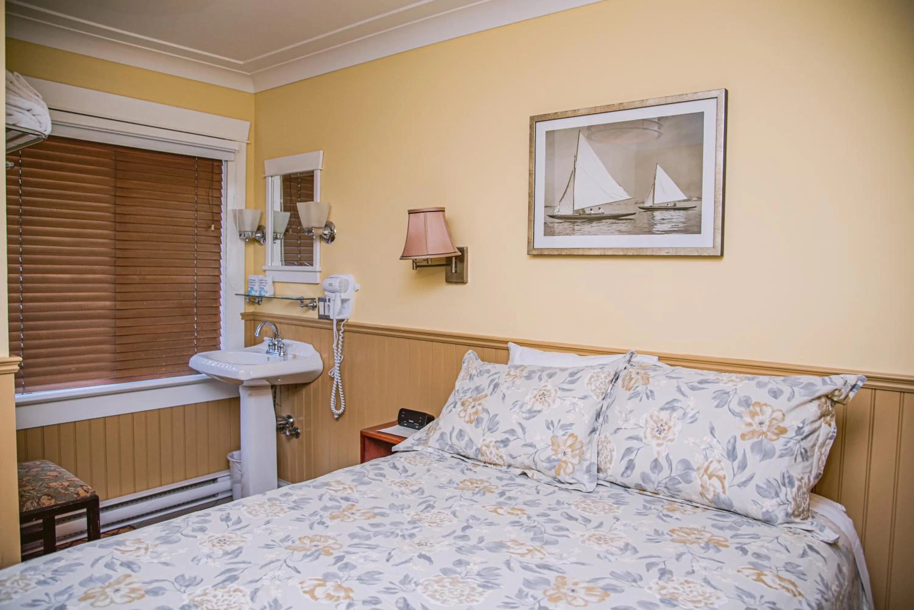 Bed in Salt Spring Inn