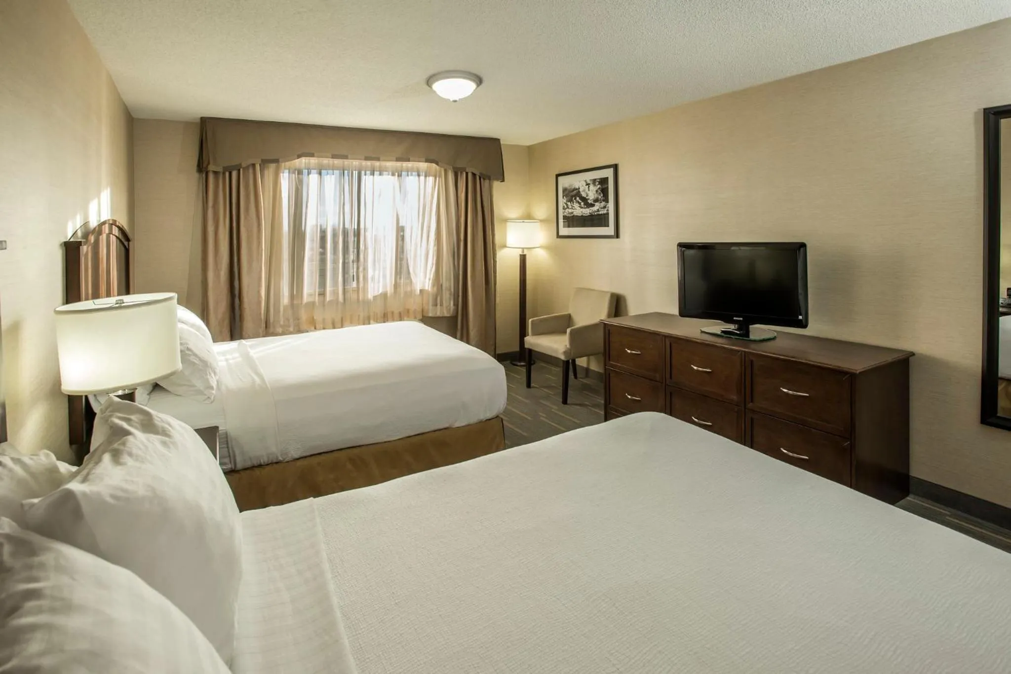 Photo of the whole room, Bed in Holiday Inn Lethbridge by IHG