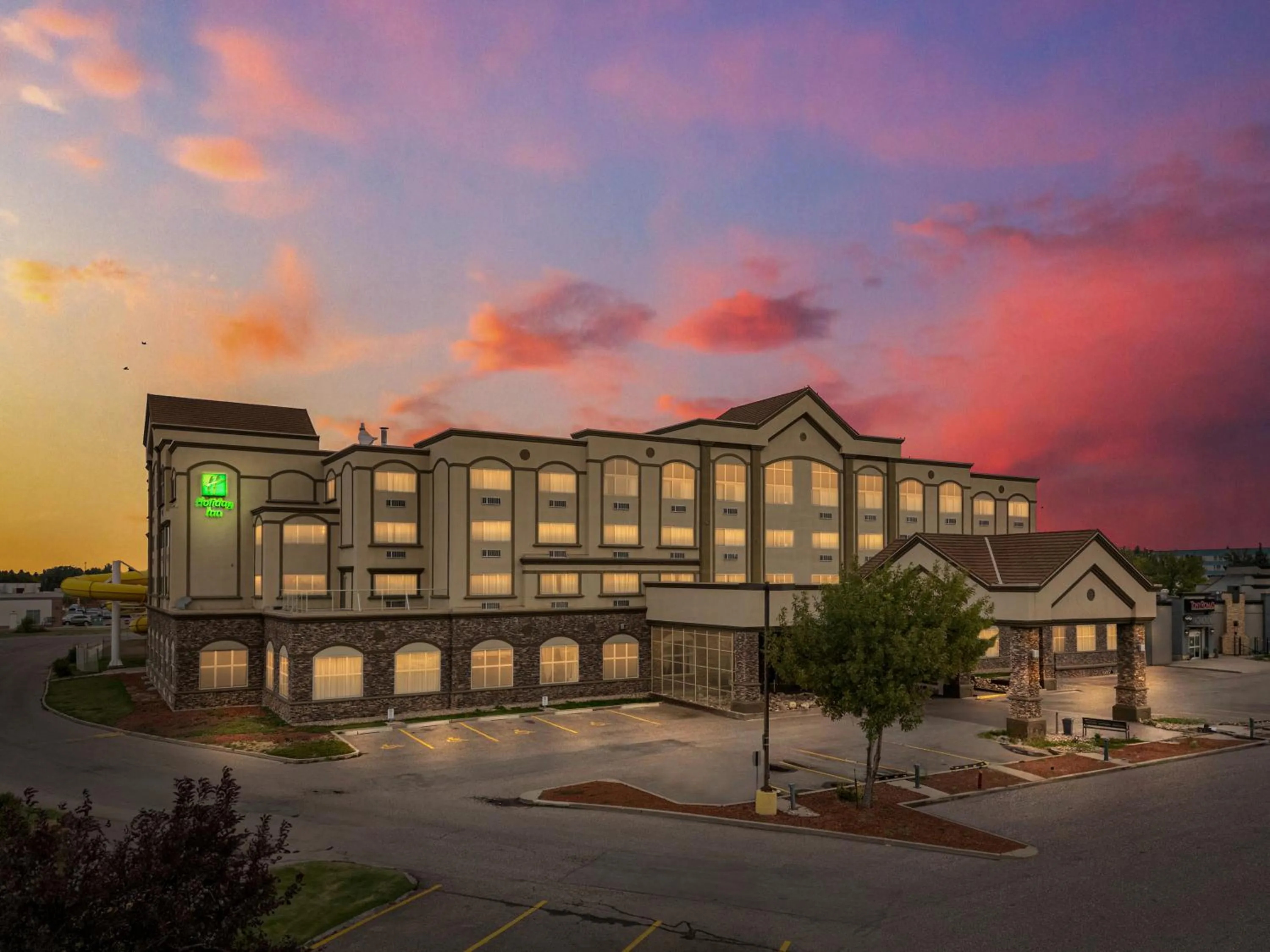 Property building in Holiday Inn Lethbridge by IHG
