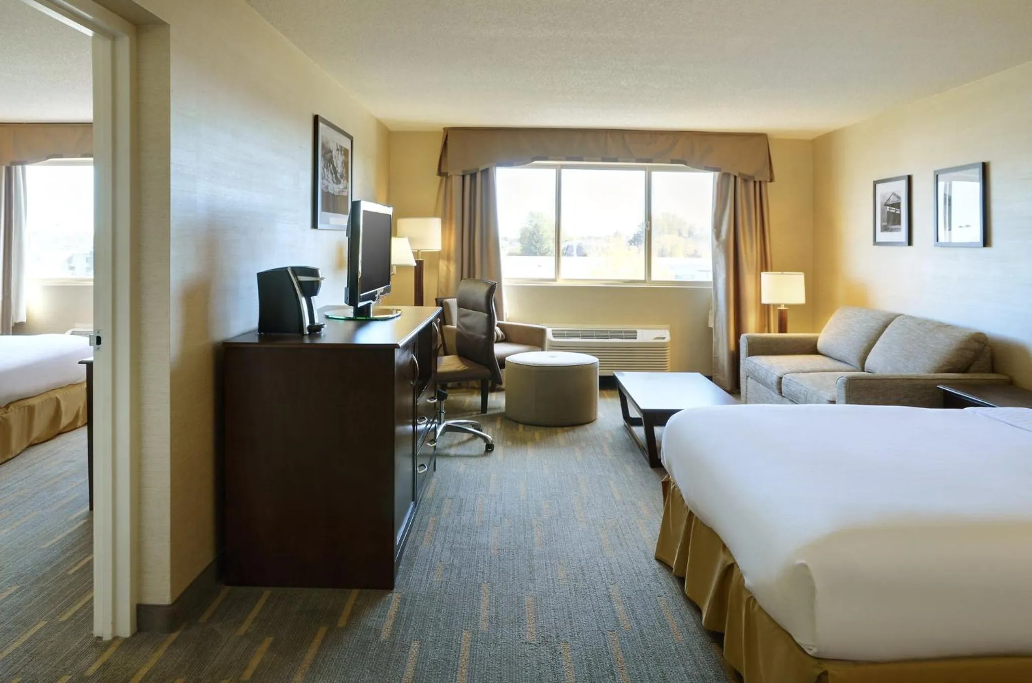 Photo of the whole room, Bed in Holiday Inn Lethbridge by IHG