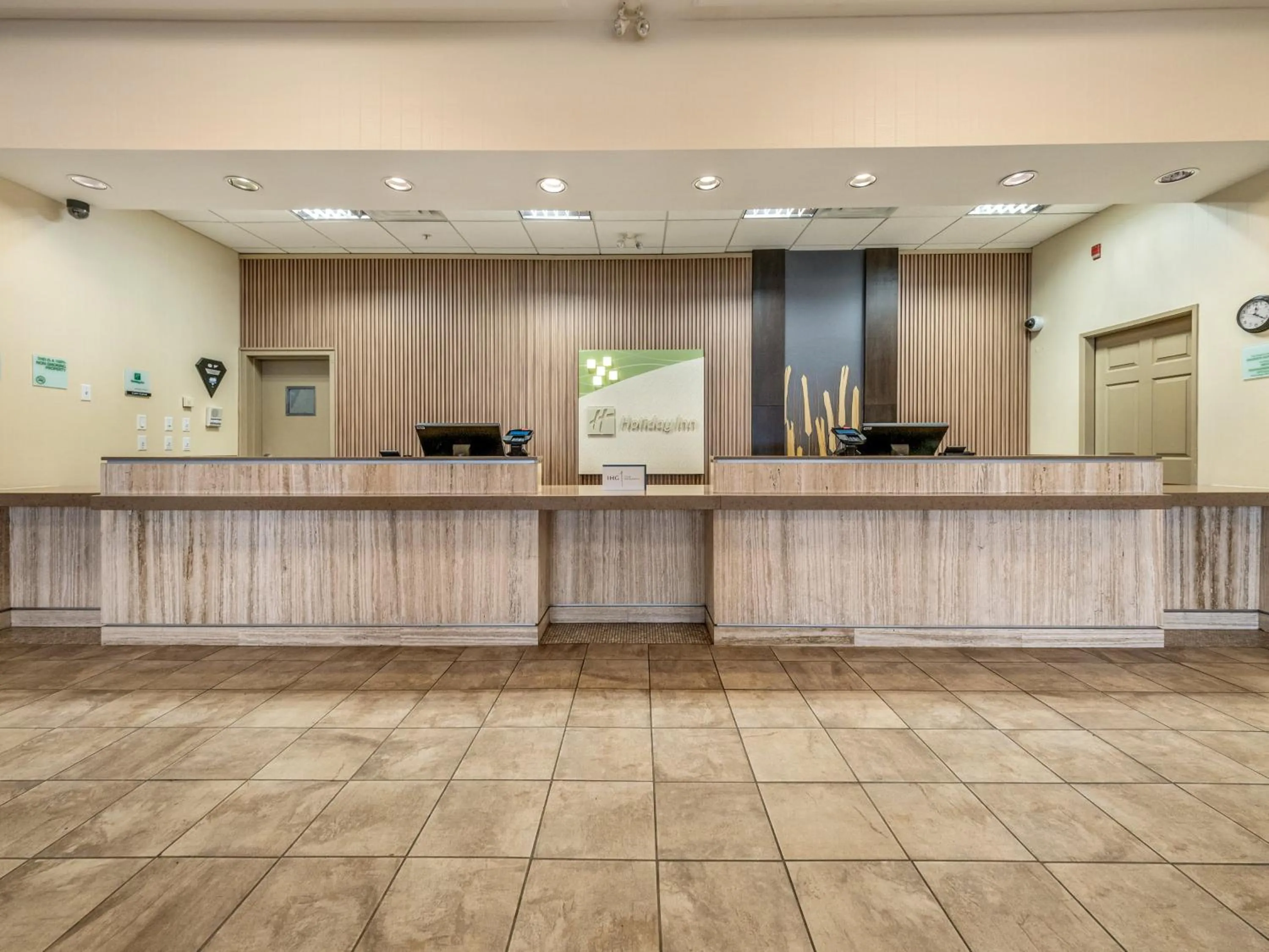 Property building in Holiday Inn Lethbridge by IHG