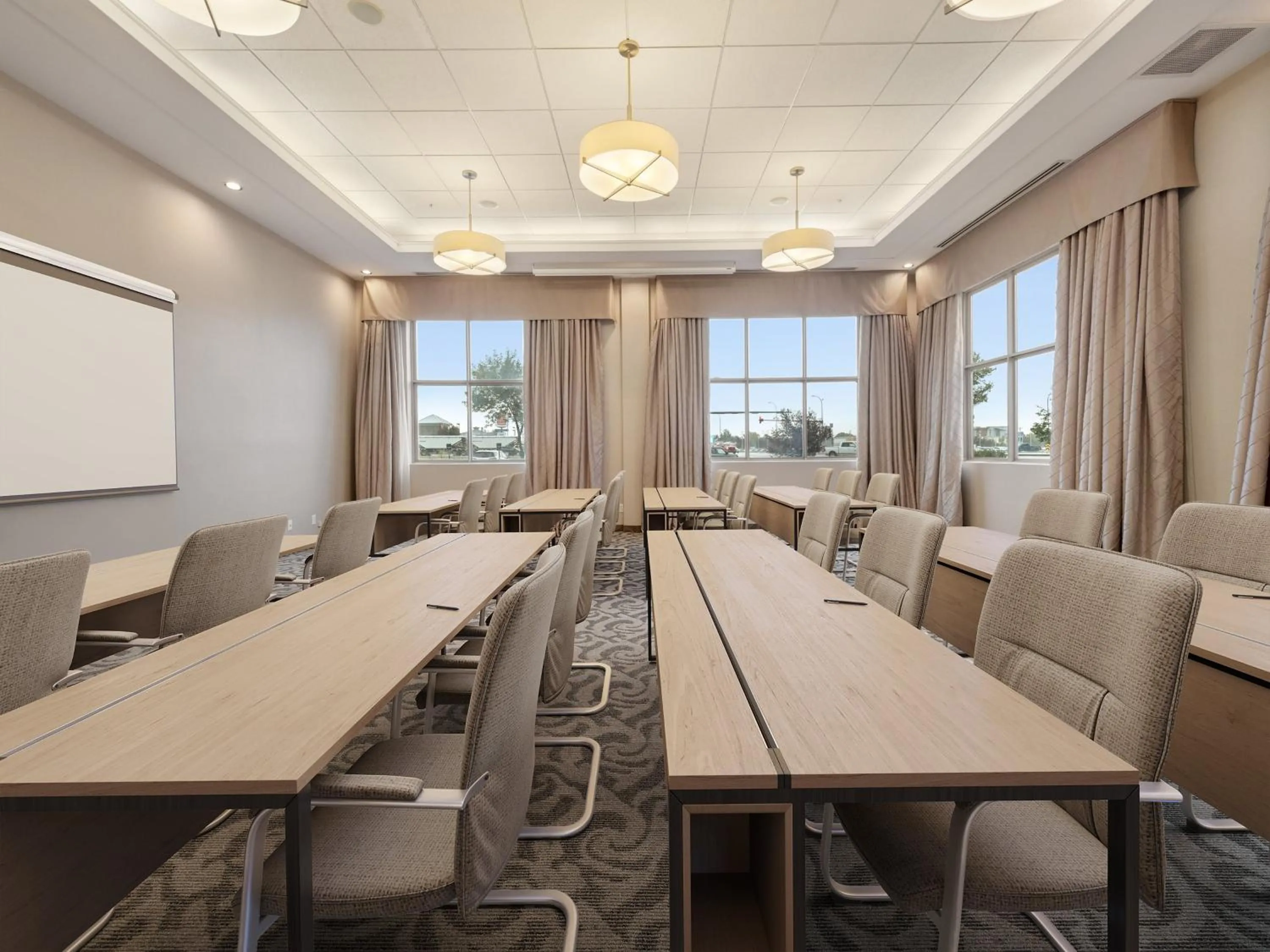 Meeting/conference room in Holiday Inn Lethbridge by IHG