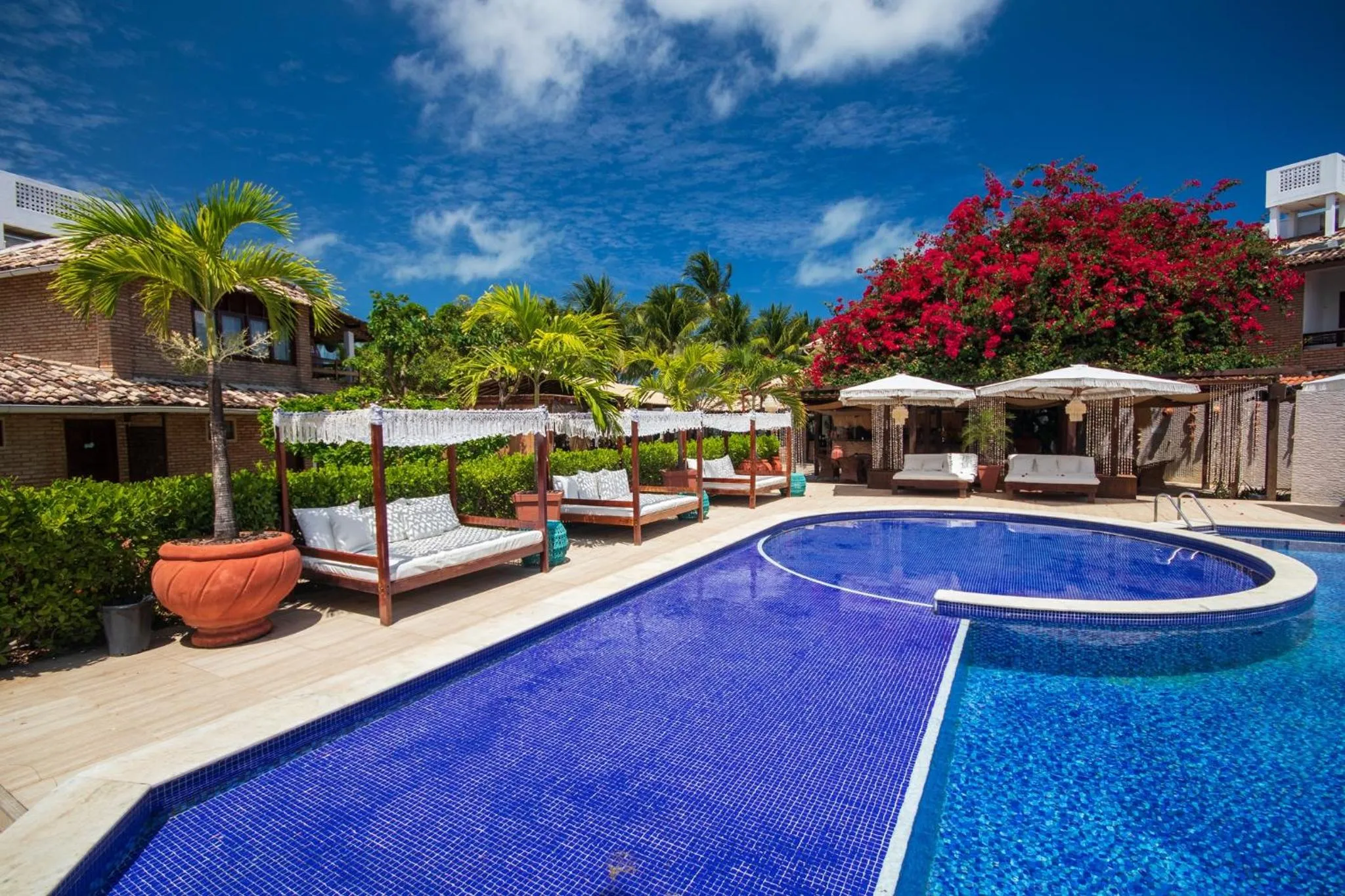 Swimming pool in Pousada Encontro das Águas