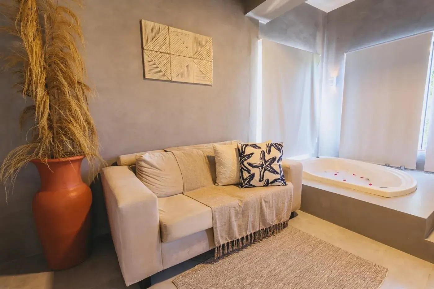 Queen Suite with Spa Bath in Pousada Encontro das Águas Queen Suite with Spa Bath in Pousada Encontro das Águas