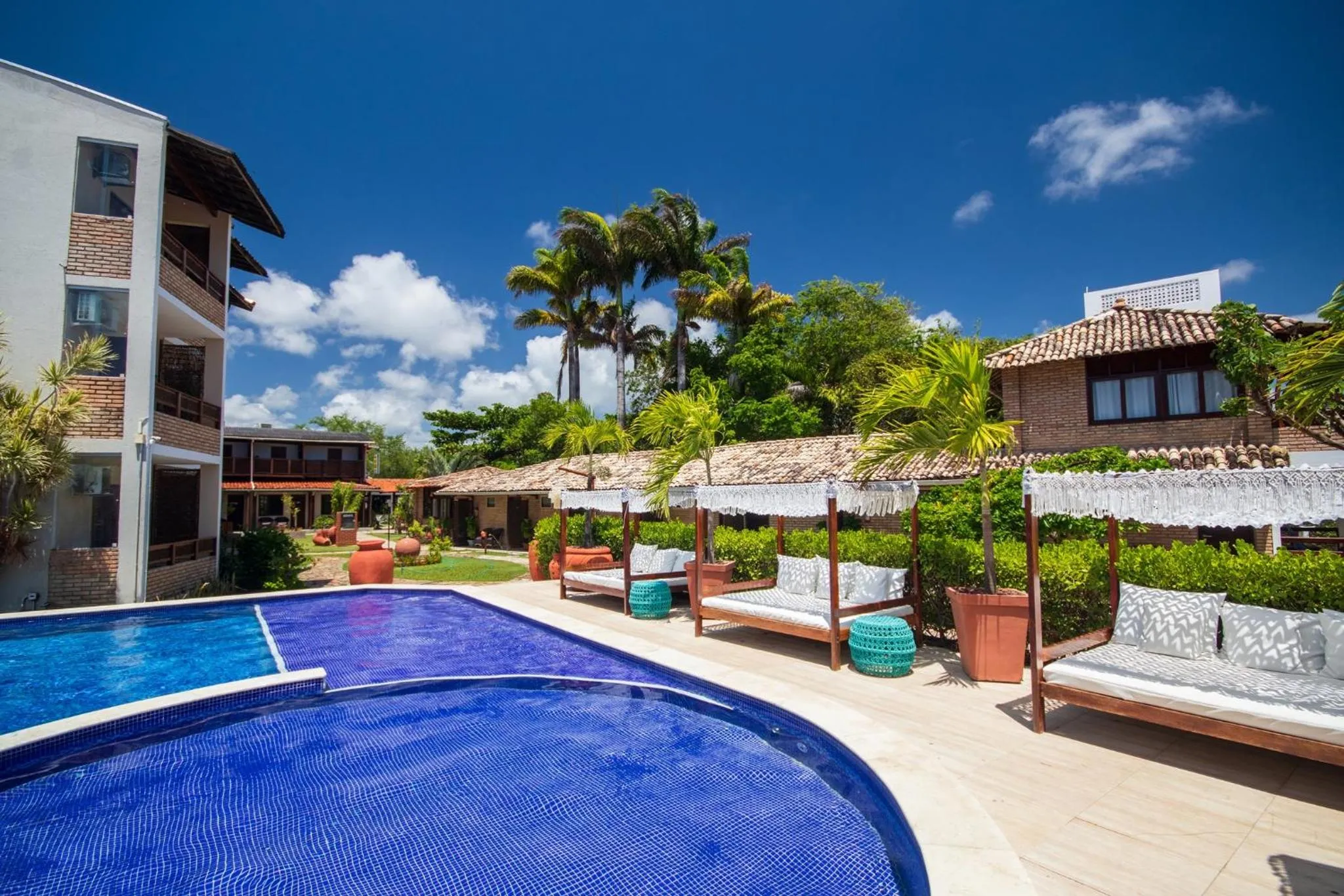 Swimming pool in Pousada Encontro das Águas