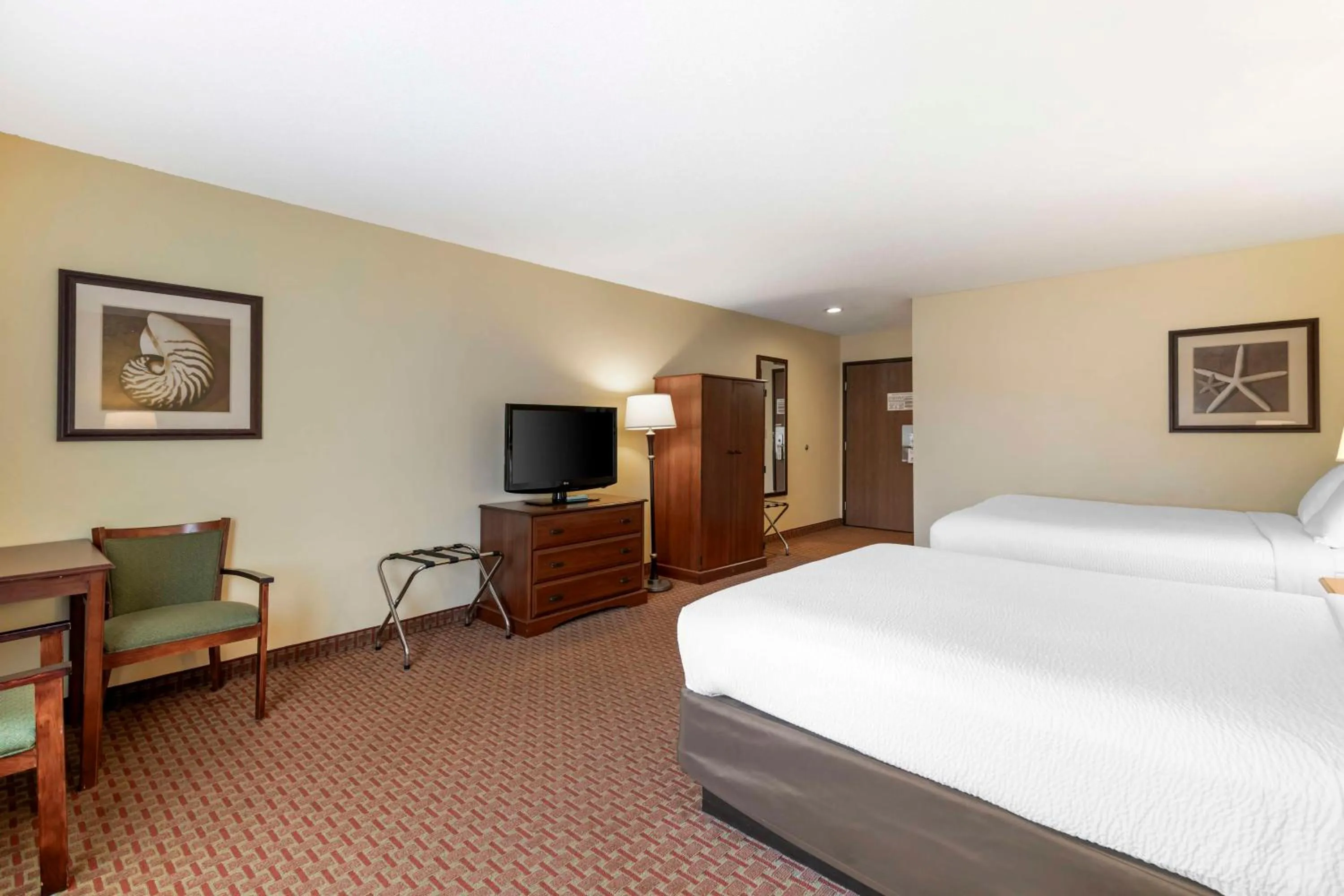 Bedroom, Bed in Best Western York Inn