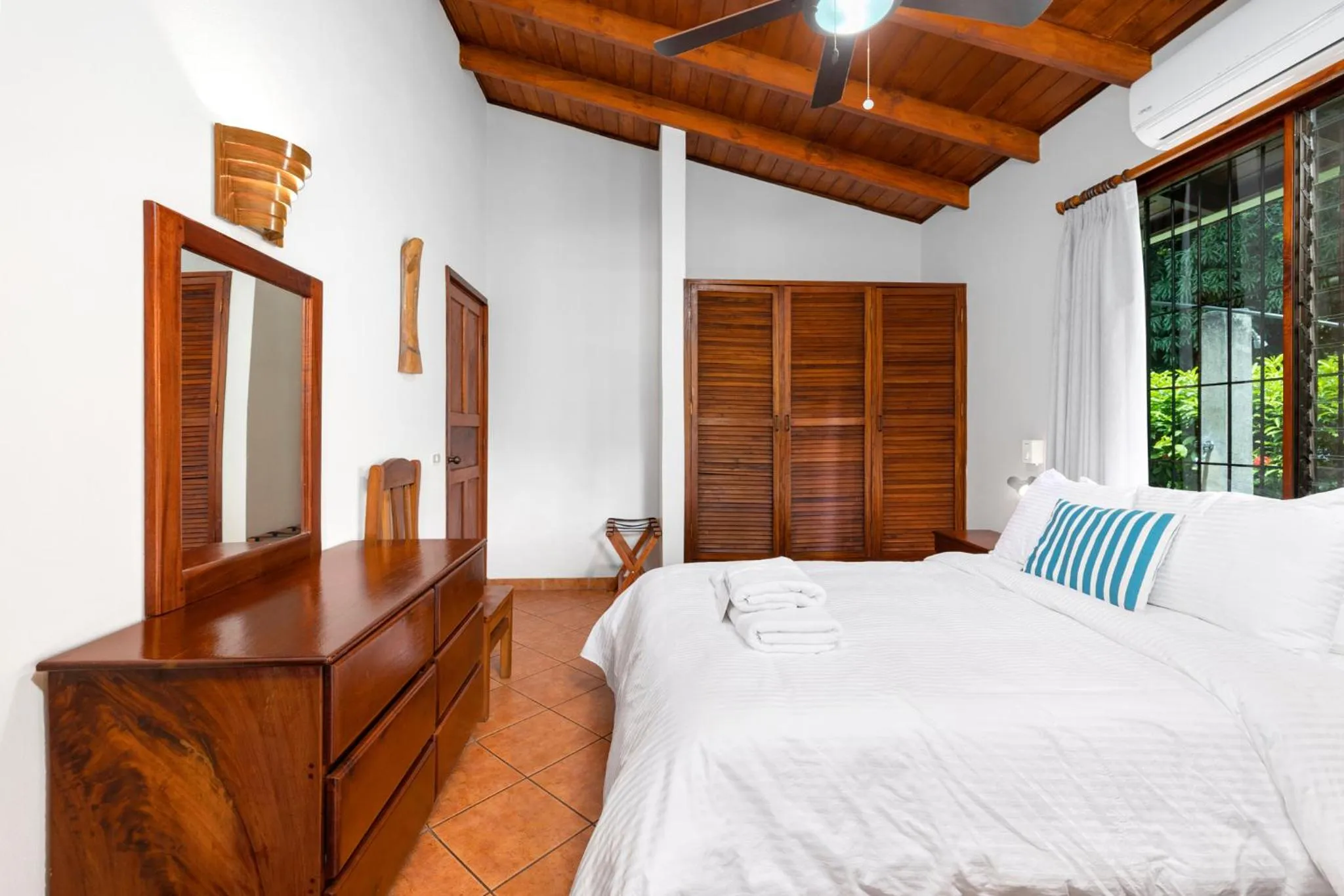 Bed in Bahia Esmeralda Boutique Hotel & Villas