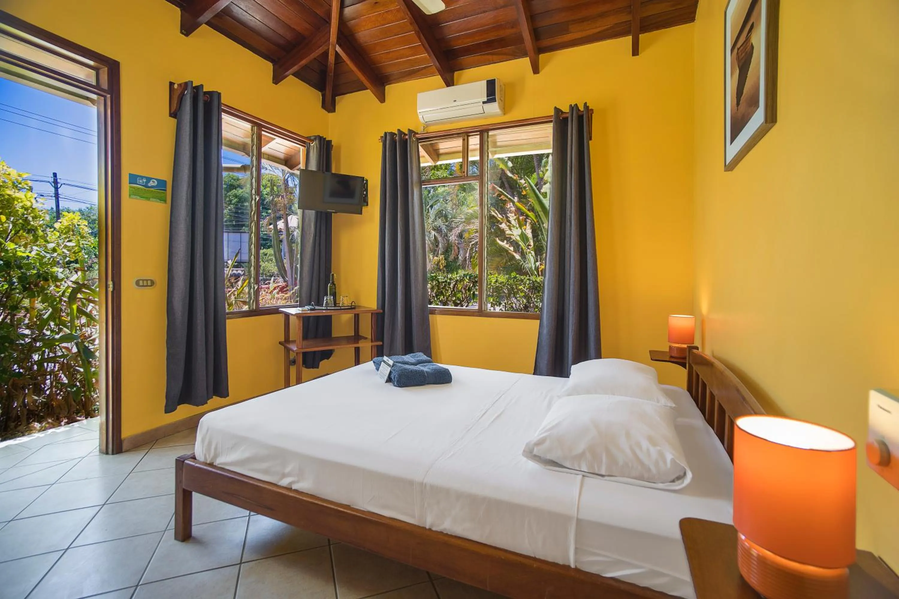 Double Room in Hotel Bahia Esmeralda